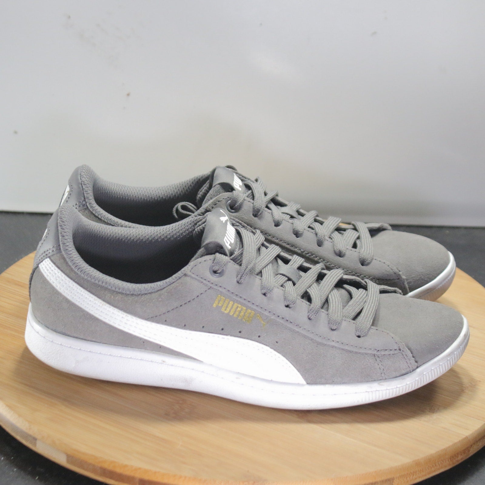 PUMA Suede Classic Low Sz 7.5 Womens 008651 Gray White Running Sneakers Shoes