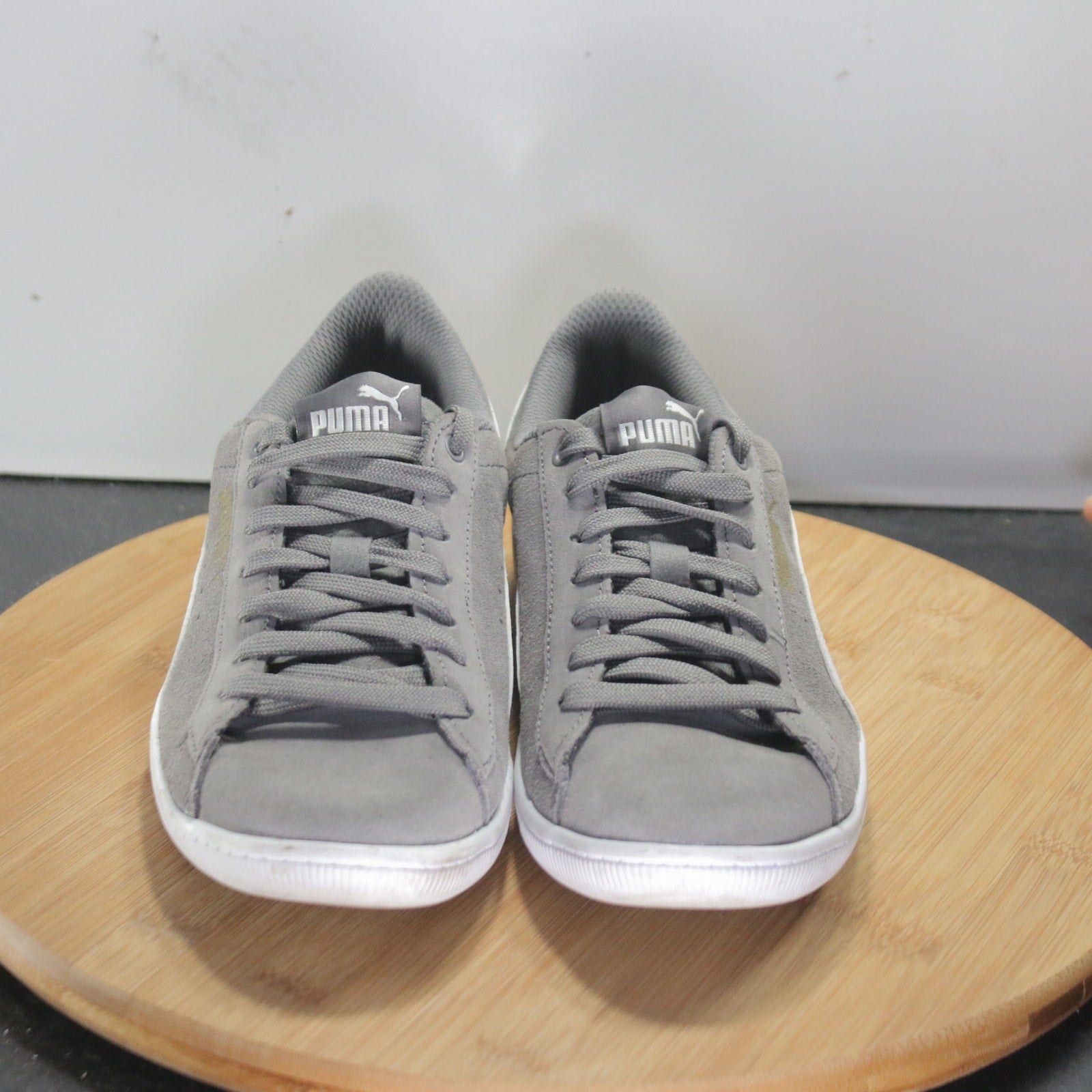 PUMA Suede Classic Low Sz 7.5 Womens 008651 Gray White Running Sneakers Shoes