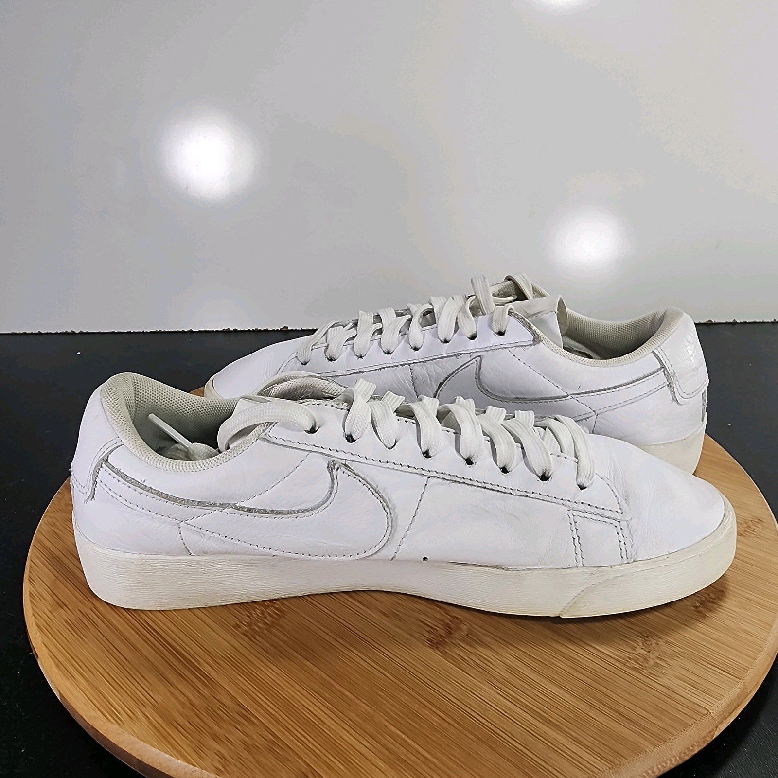 Nike Blazer Low Sz 8 Womens 009531 Triple White Leather Running Snekaers Shoes