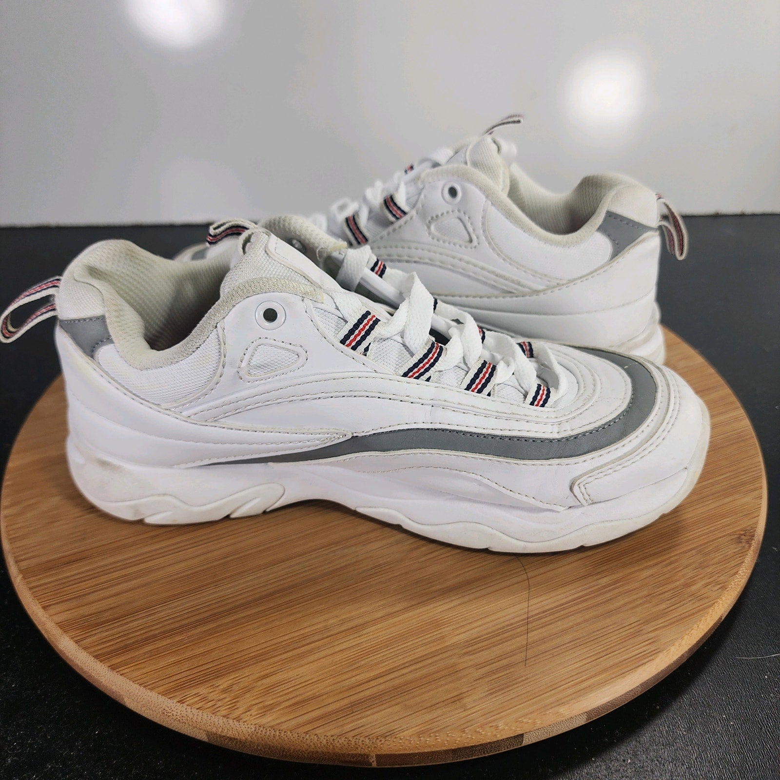 Fila Disruptor II Sz 5.5 Youth=6.5Womens 009746 White Leather Lifestyle Sneakers