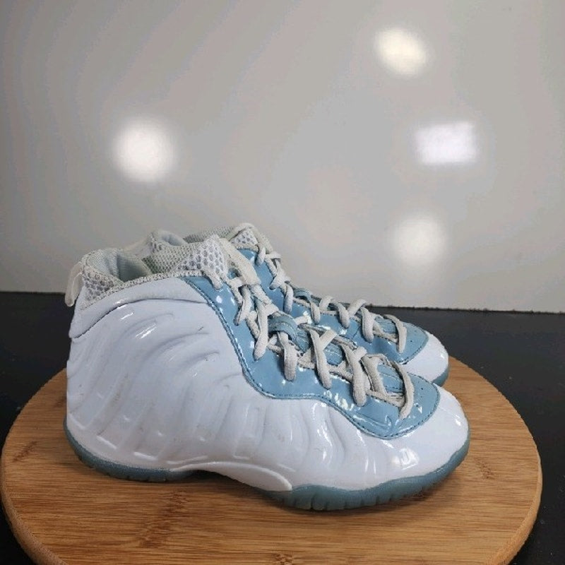 Nike Little Posite One Sz 2 Big Kids 008956 Light Blue White Basketball Sneakers