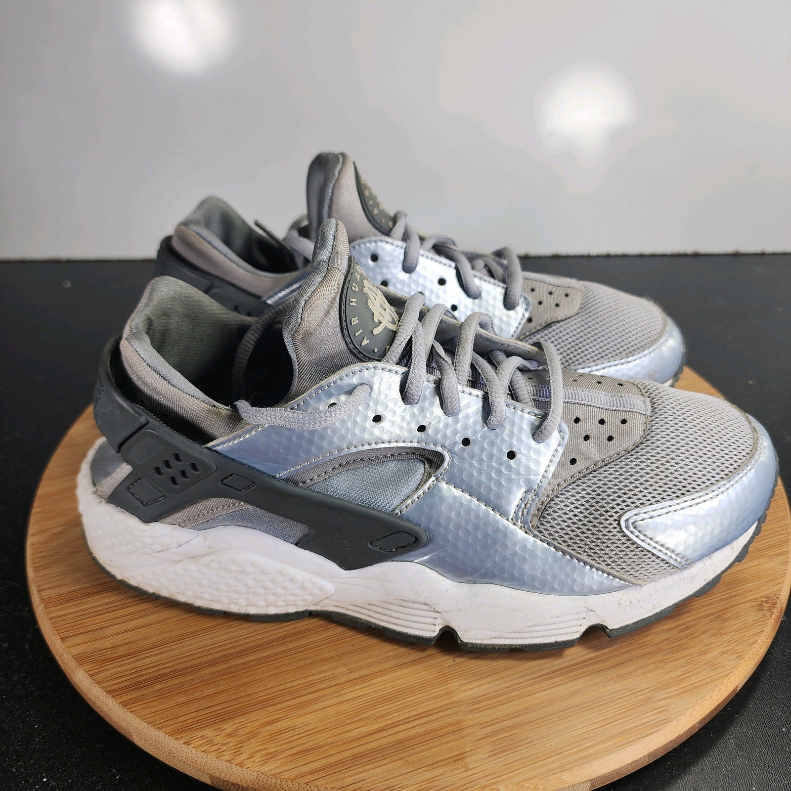 Nike Air Huarache Run Low Sz 9 Womens 009574 Silver Mesh Athletic Sneakers Shoes