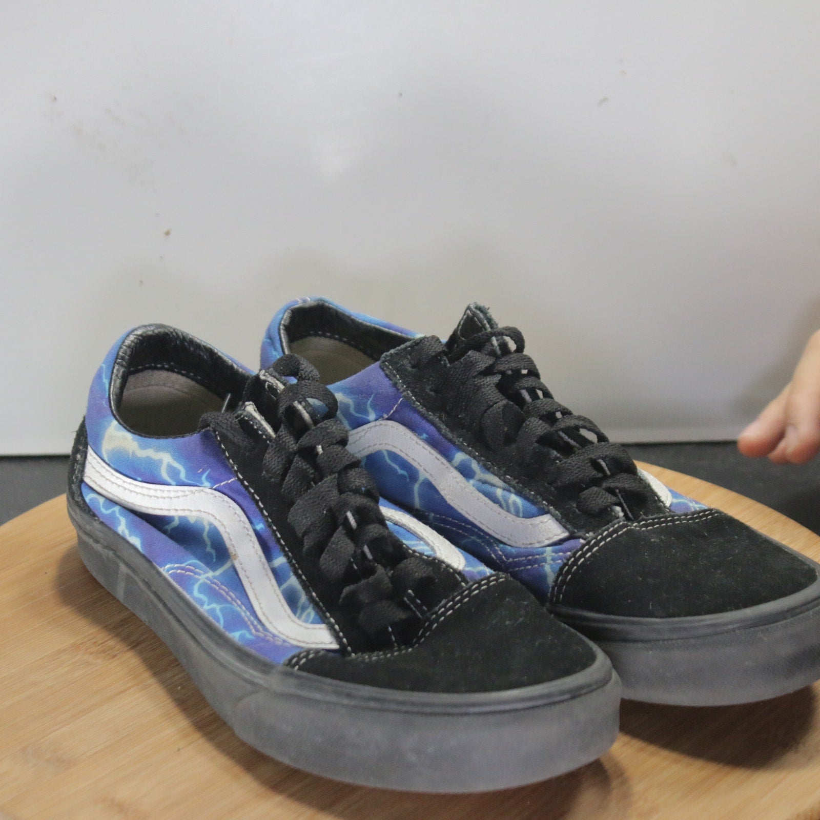 VANS Old Skool Low Sz 8.5 Womens 008244 Blue Black White Skateboarding Sneakers