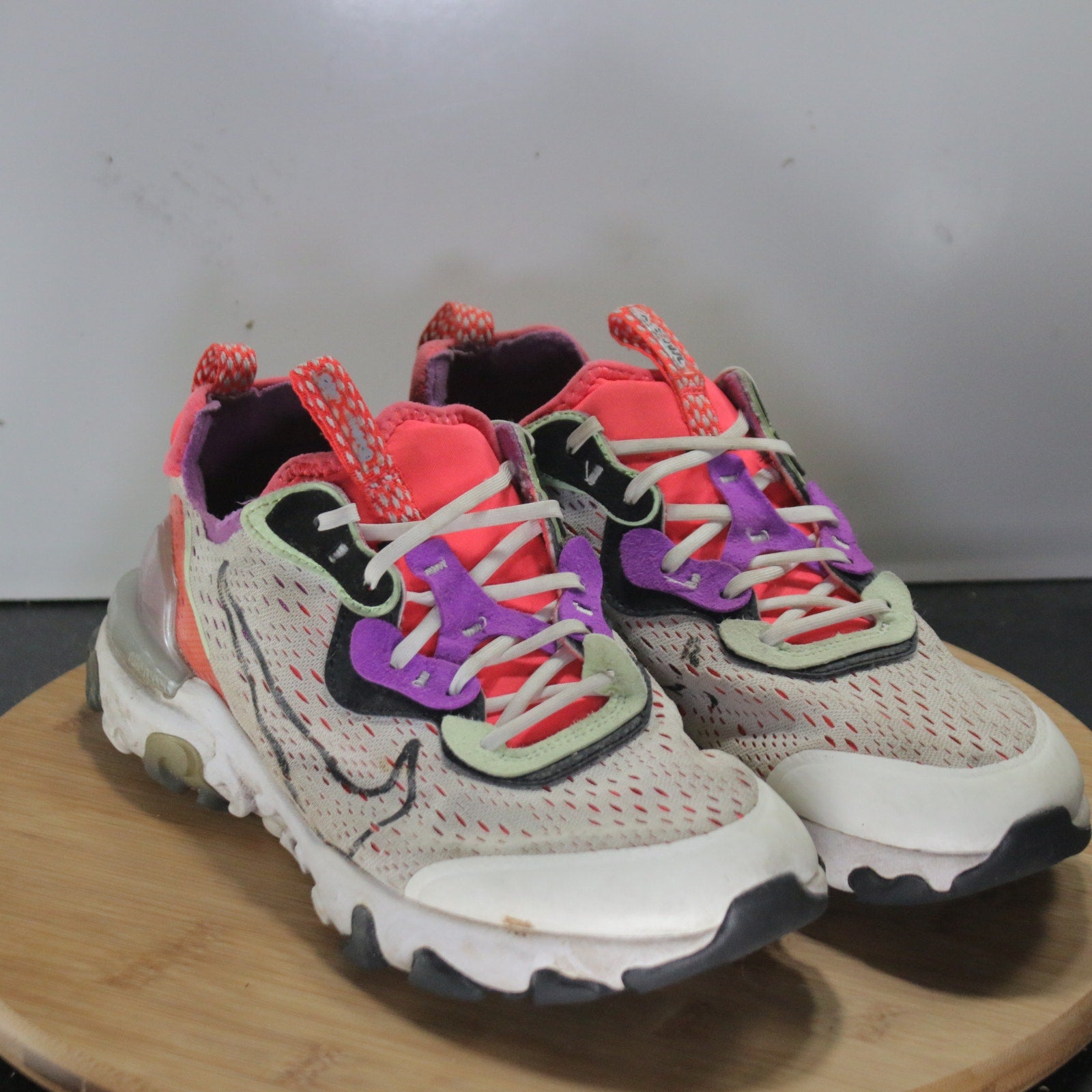 Nike React Vision Sz 7youth=8.5womens 008290 Barely Volt Pink Running Sneakers