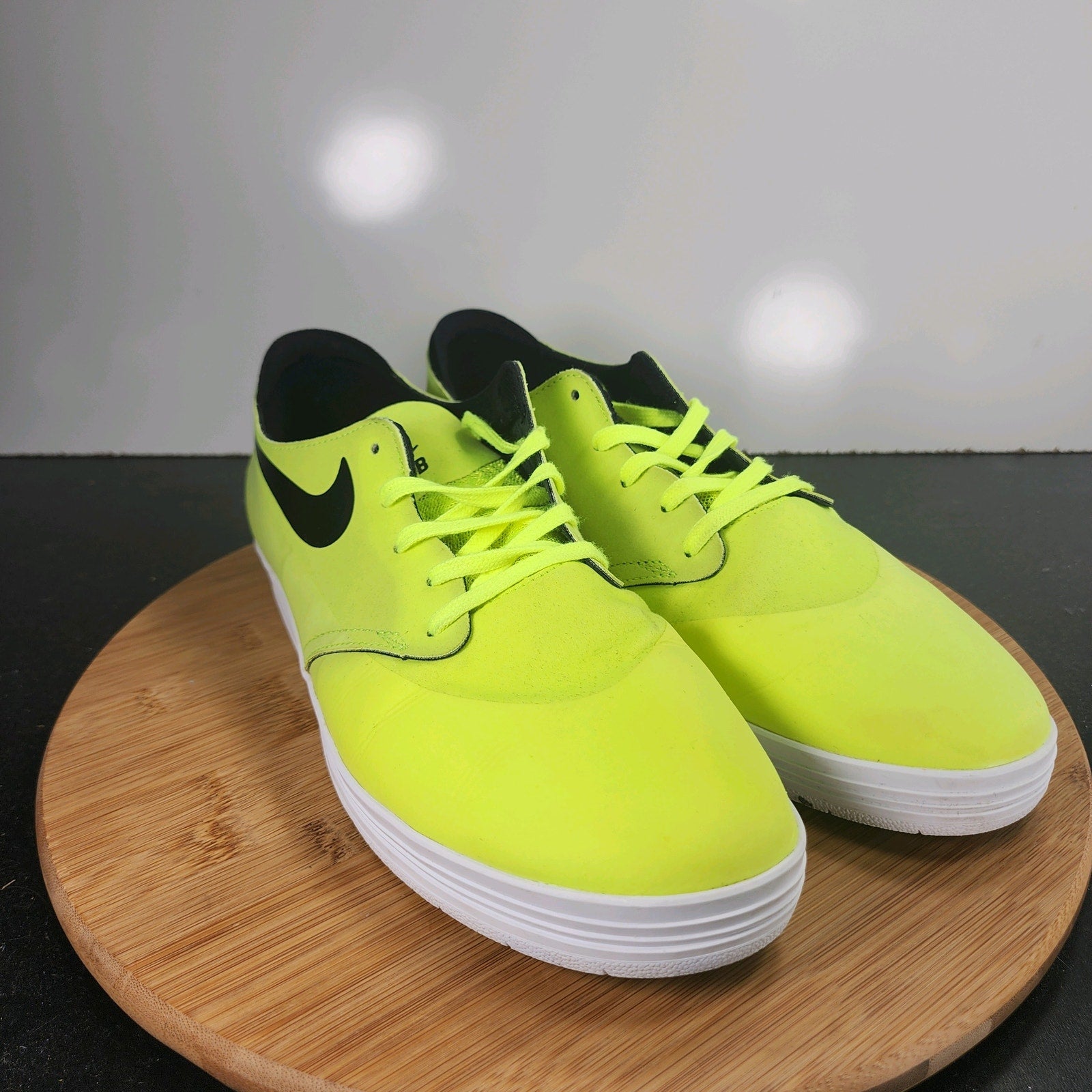 Men's Nike SB Lunarlon Sz 10 010171 Neon Green Leather Running Casual Sneakers