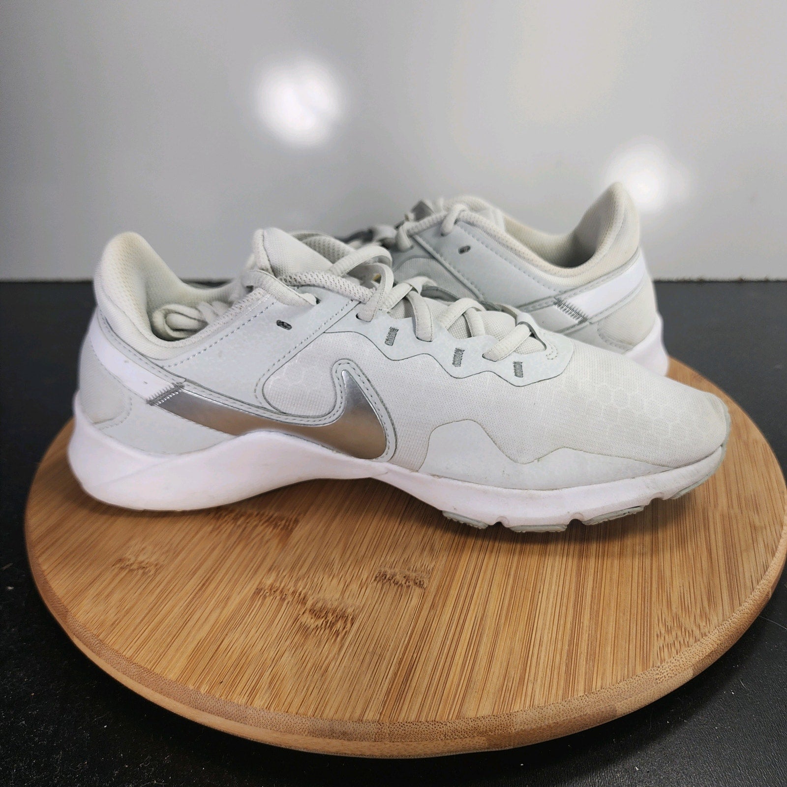 Womens Nike Legend Essential Sz 9 009959 White Mesh Running Training Sneakers