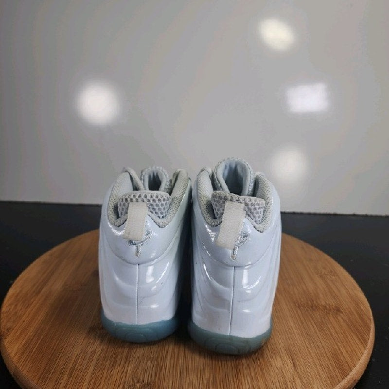 Nike Little Posite One Sz 2 Big Kids 008956 Light Blue White Basketball Sneakers