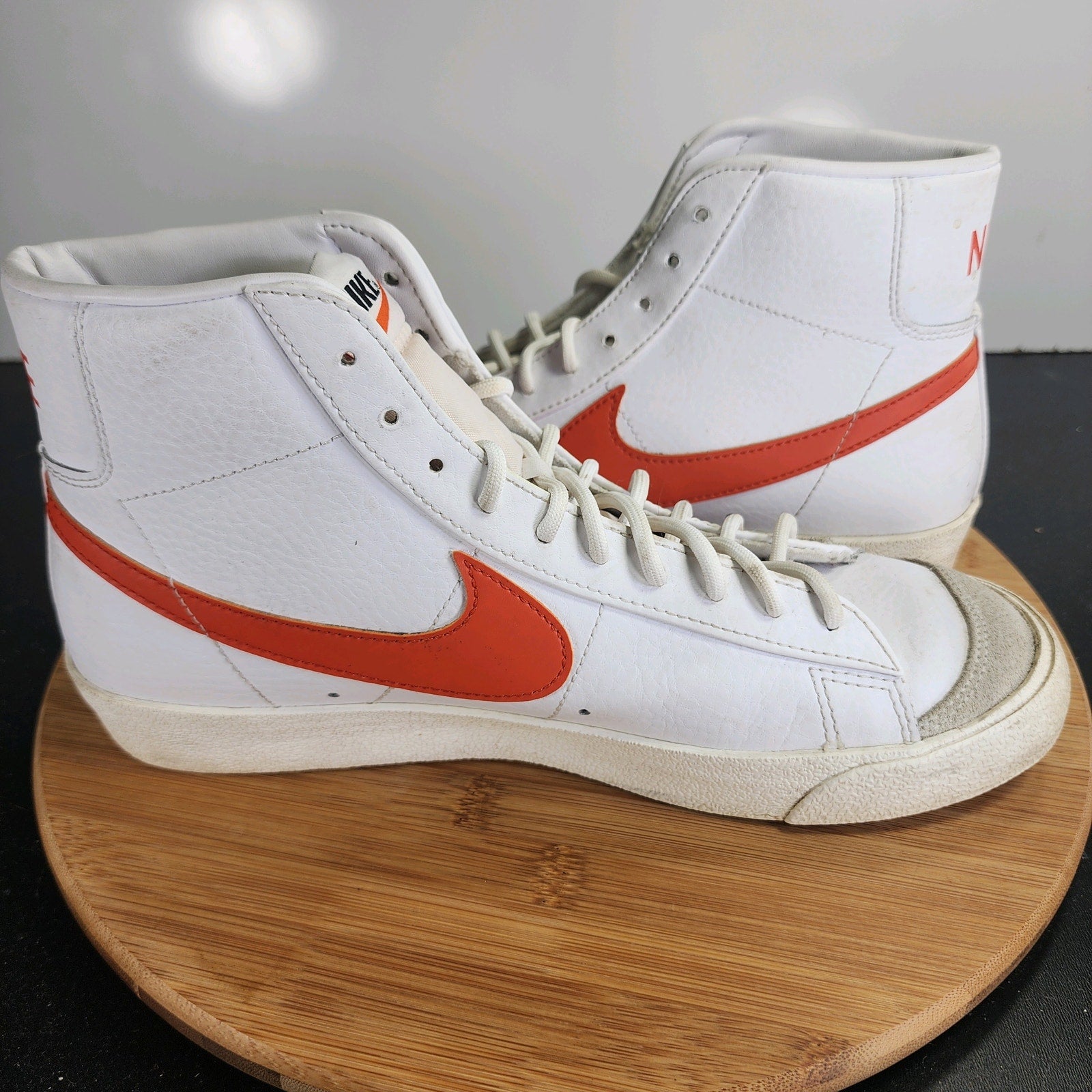 Nike Blazer Mid 77 Sz 9.5 Mens 009605 White Red Leather Casual Sneakers Shoes