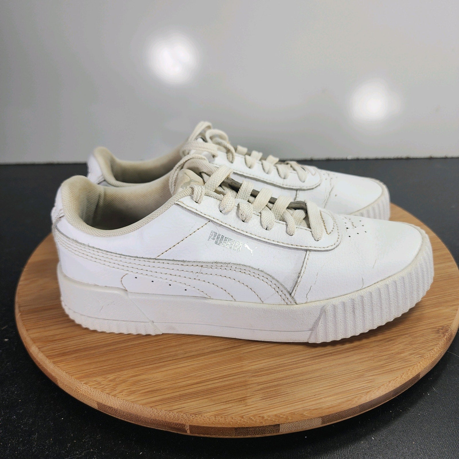 Womens PUMA Carina Sz 6.5 009860 White Leather Casual Lifestyle Sneakers Shoes