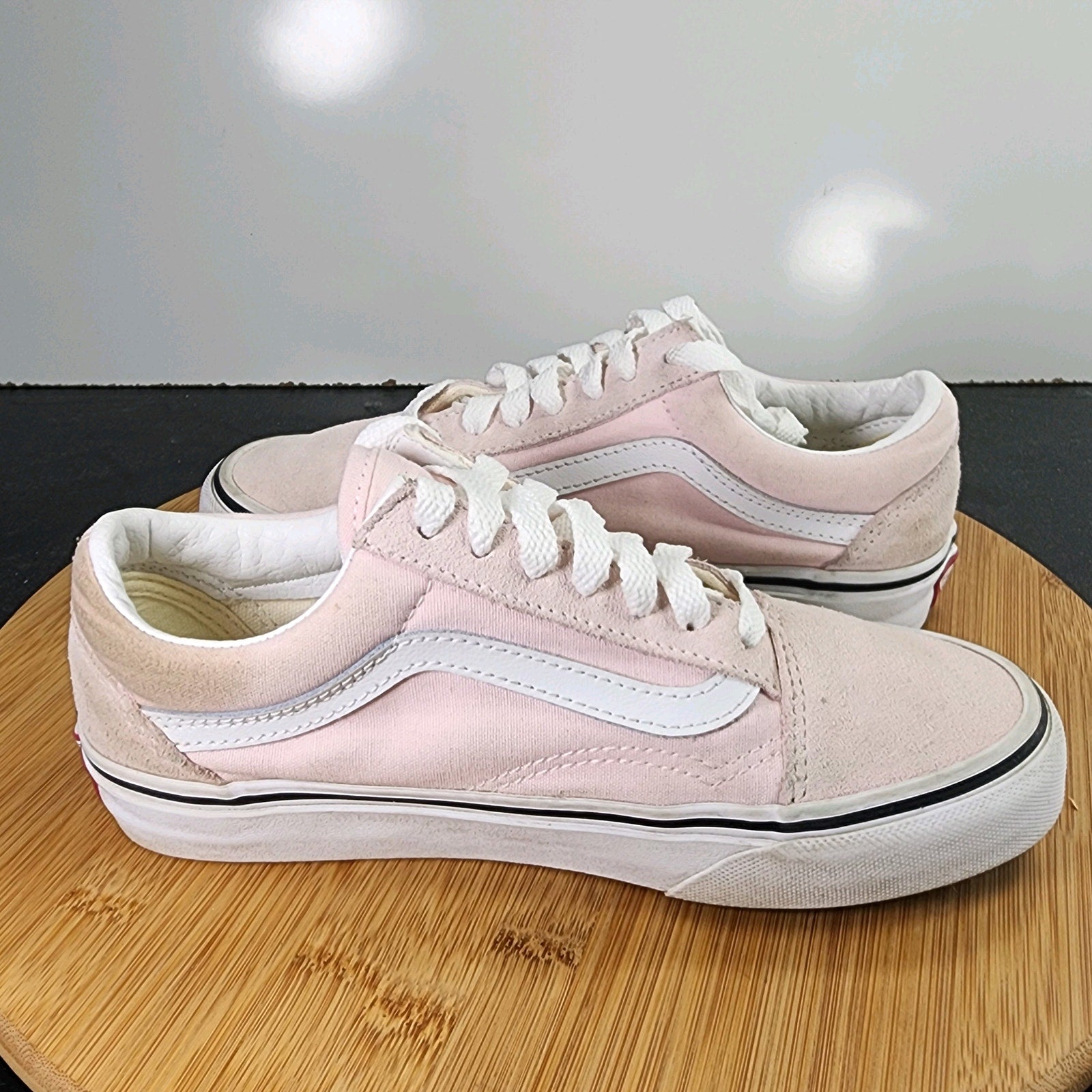 Women's Vans Old Skool Low Sz 5 010212 Pink White Canvas Skateboarding Sneakers