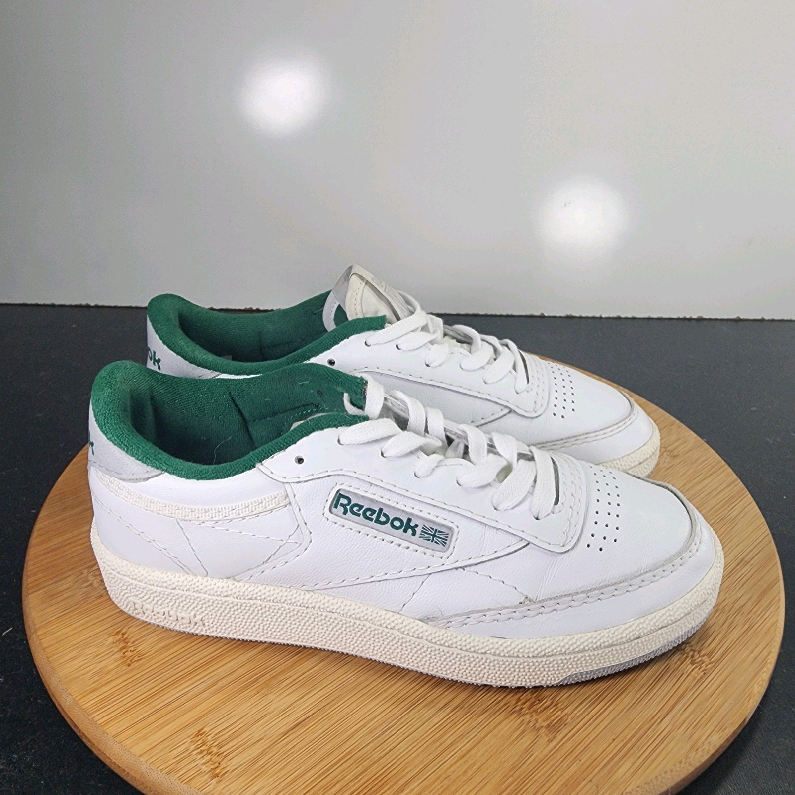 Sz 4.5Youth Fit 5.5Womens Reebok Club C 85 010156 White Leather Running Sneakers