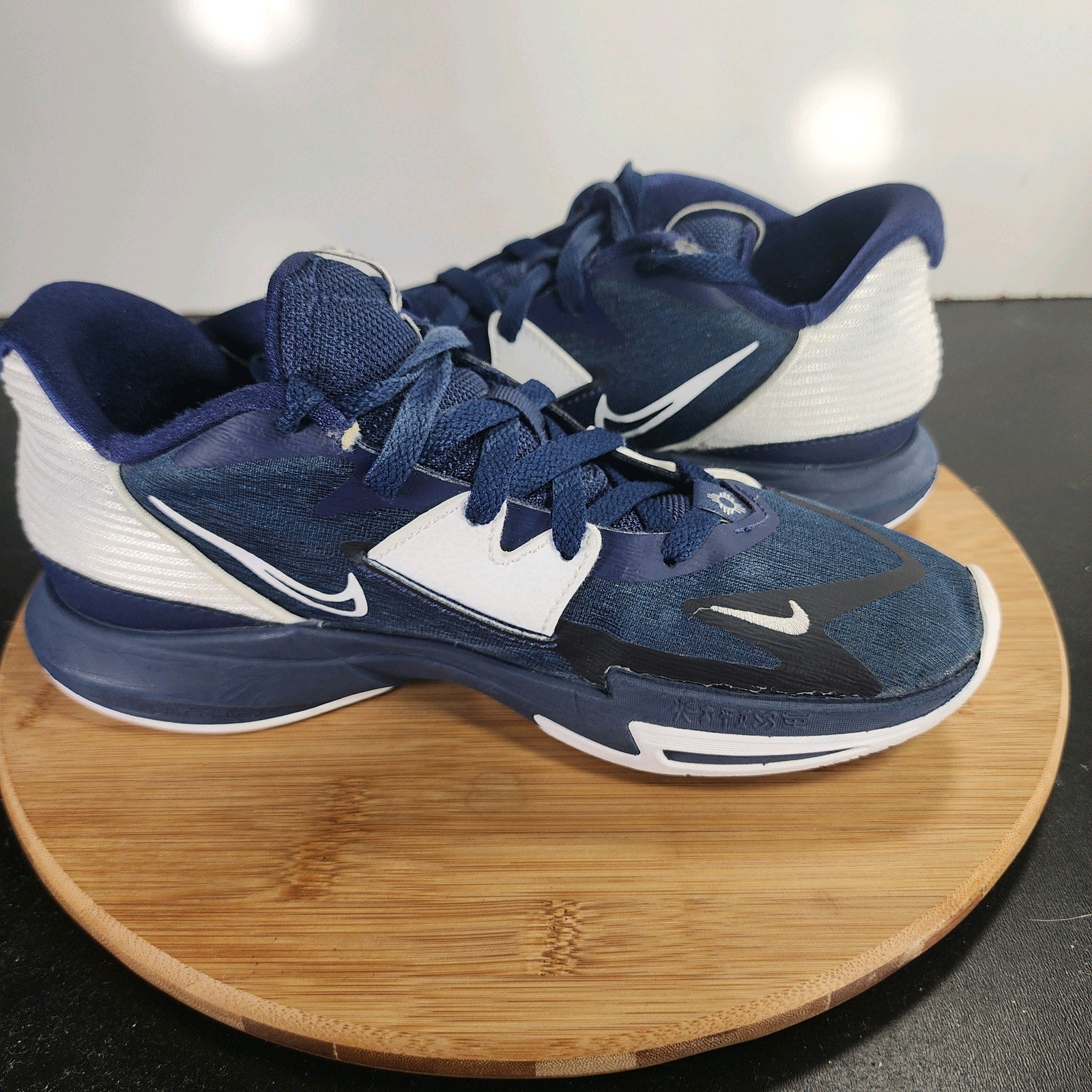 Nike Kyrie 5 TB Low Sz 7 Youth=8.5Womens 009740 Blue Mesh Basketball Sneakers