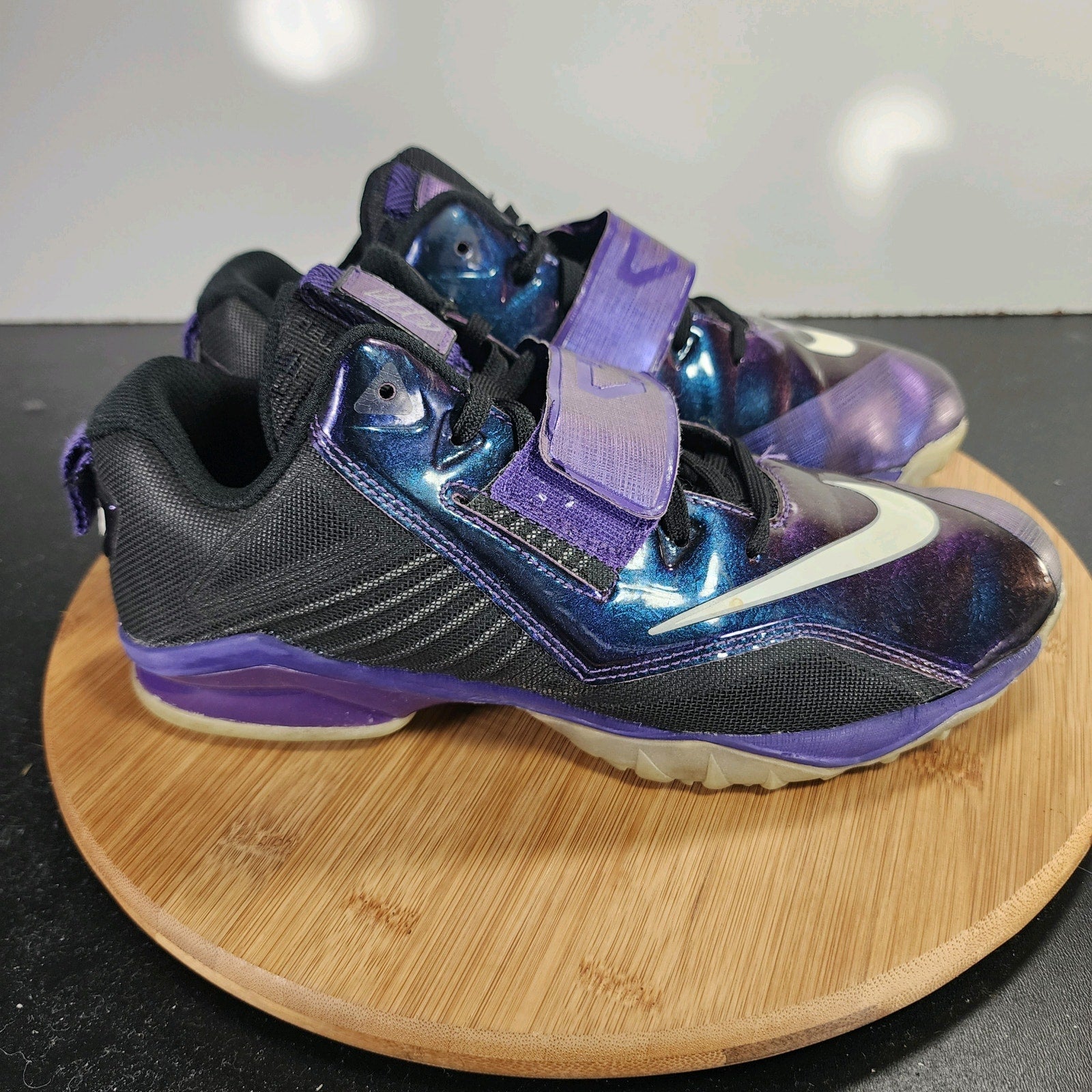 Nike CJ Trainer 2 GS Sz 7 Youth=8.5Womens 009730 Purple Mesh Basketball Sneakers