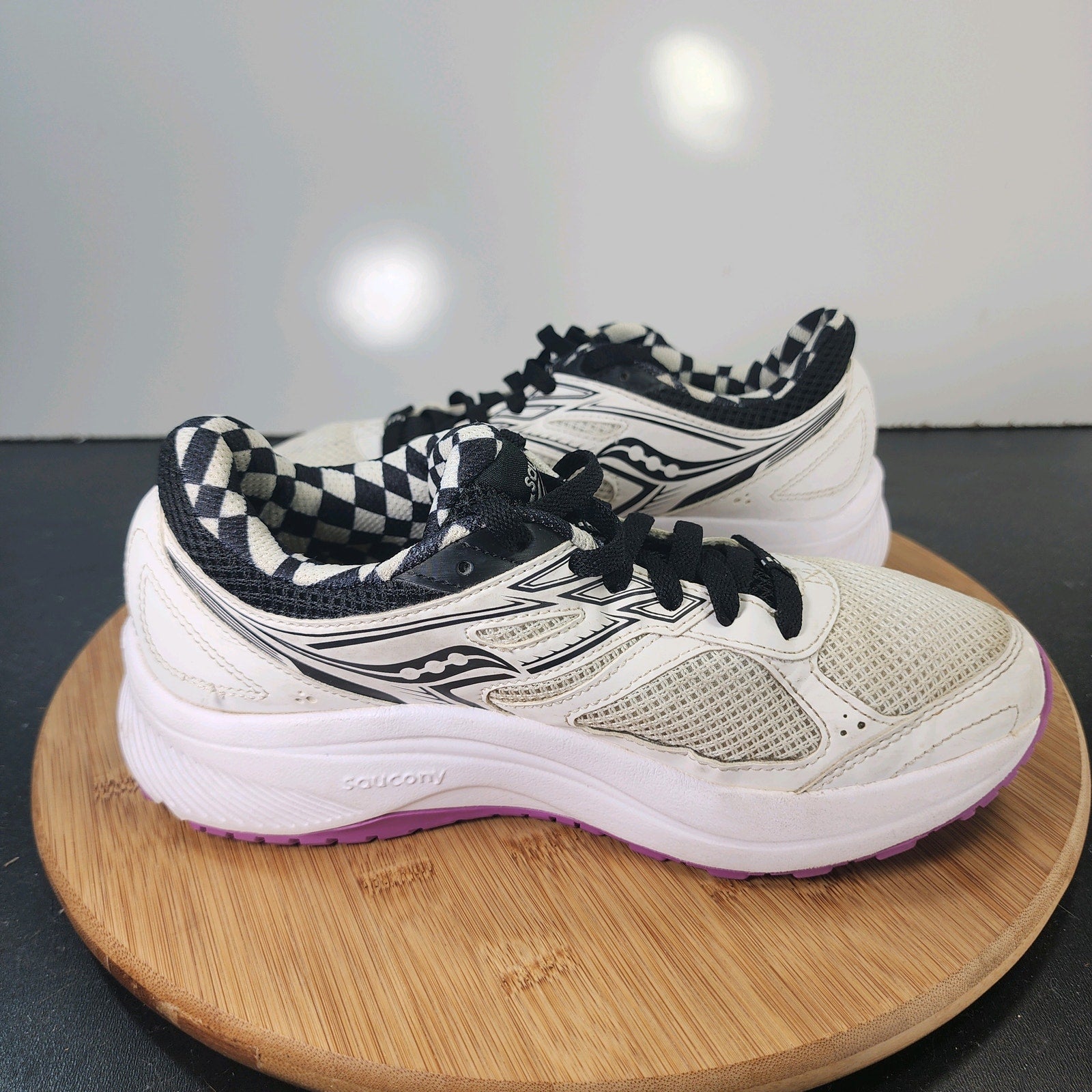 Women's Saucony Cohesion 14 Low Sz 7 010283 White Black Mesh Running Sneakers