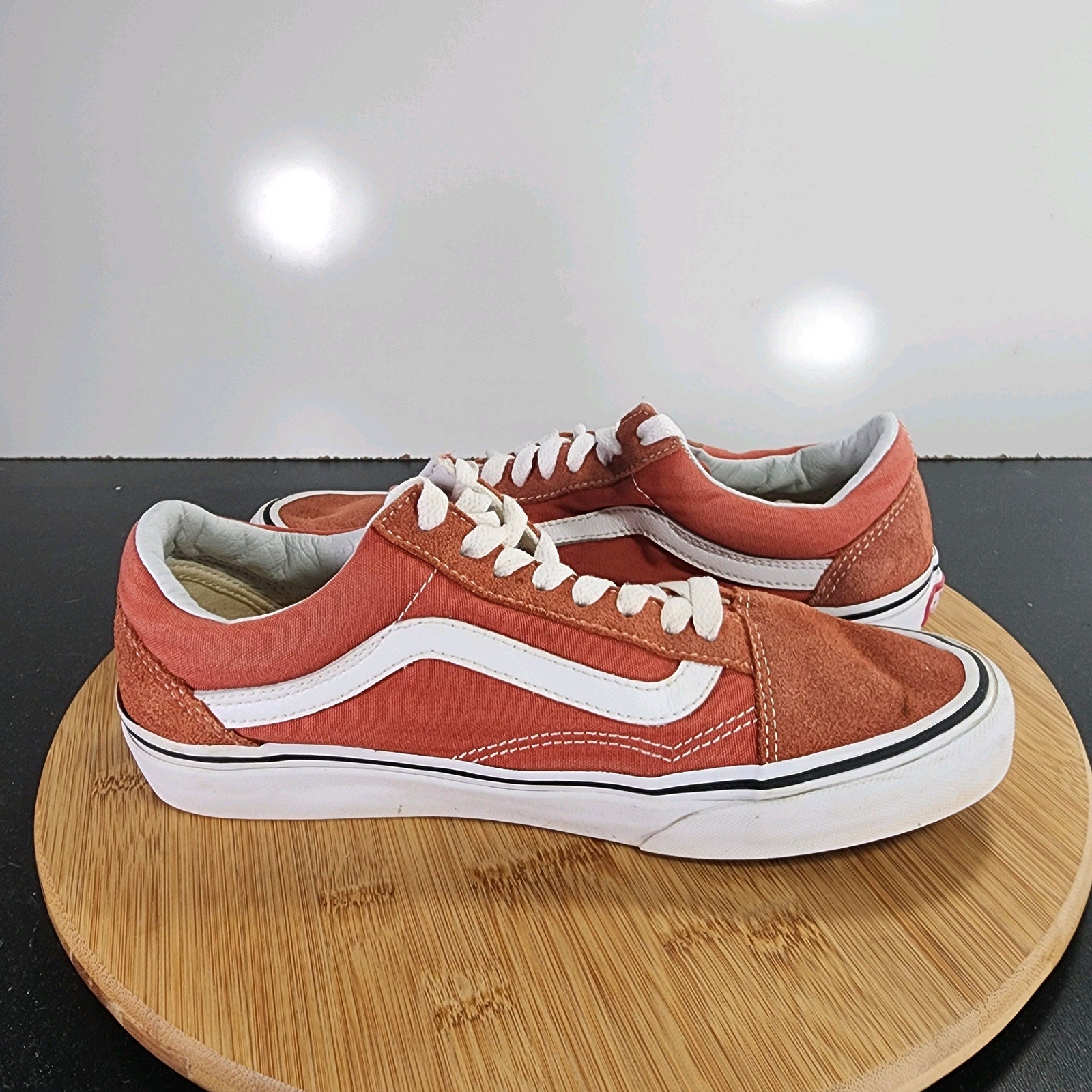 VANS Old Skool Low Sz 8.5 Womens 009460 Red White Skateboarding Sneakers Shoes