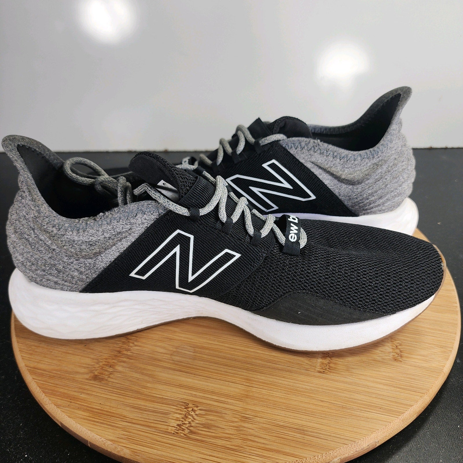 New Balance Fresh Foam Roav Sz 11Womens 009571 Black Mesh Running Sneakers Shoes