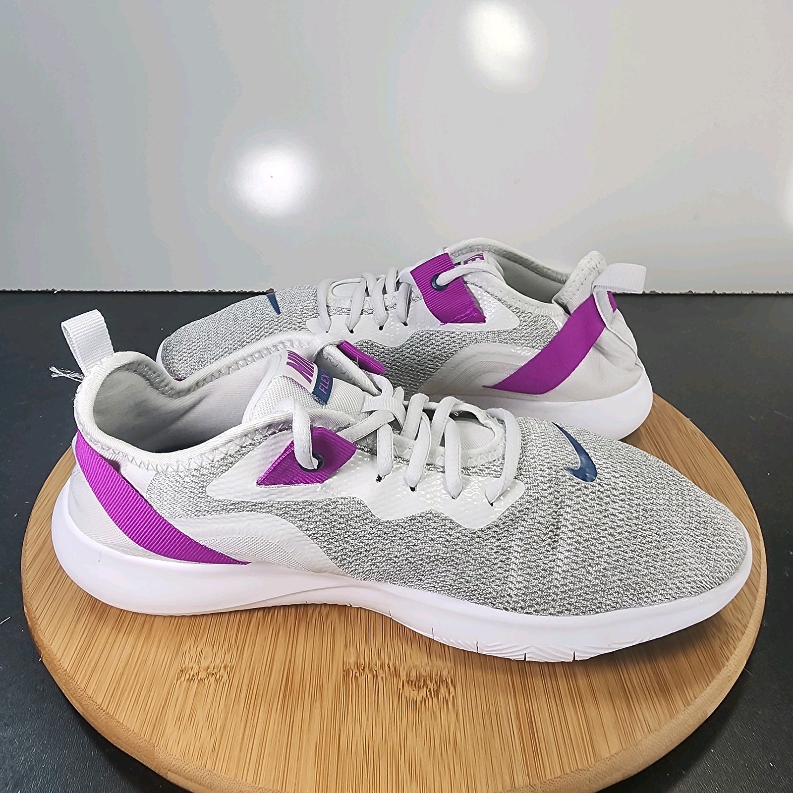 Women's Nike Flex TR 9 Sz 8 010314 Grey Purple Running Training Sneakers Shoes