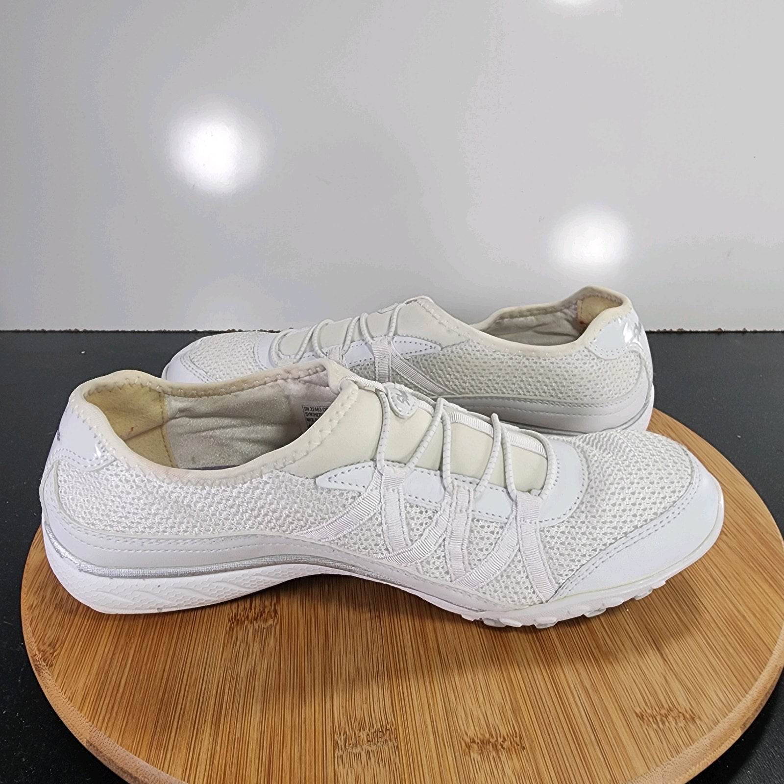 Skechers Slip On Relaxed Fit Sz 8.5Womens 009478 White Mesh Casual Slip On