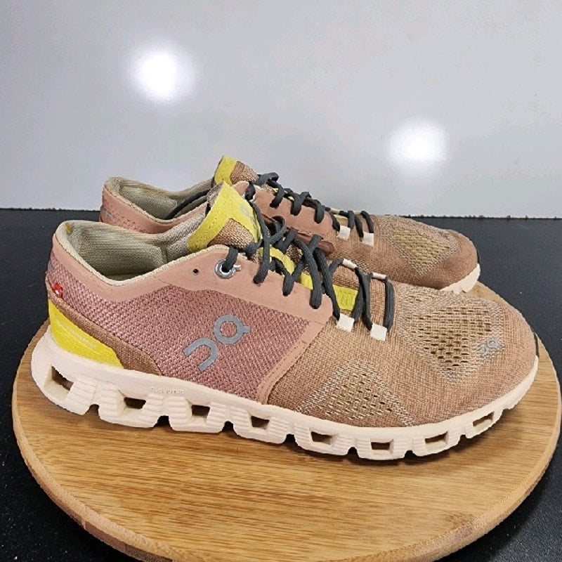 On Cloud X Running Low Sz 9 Womens 009304 Light Brown Trainers Sneakers Shoes