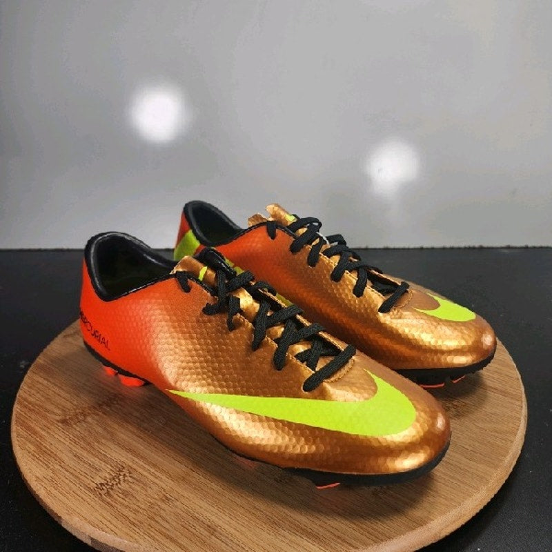 Nike Mercurial Victory Sz 5 Youth=6.5Womens 009066 Orange Yellow Soccer Cleats