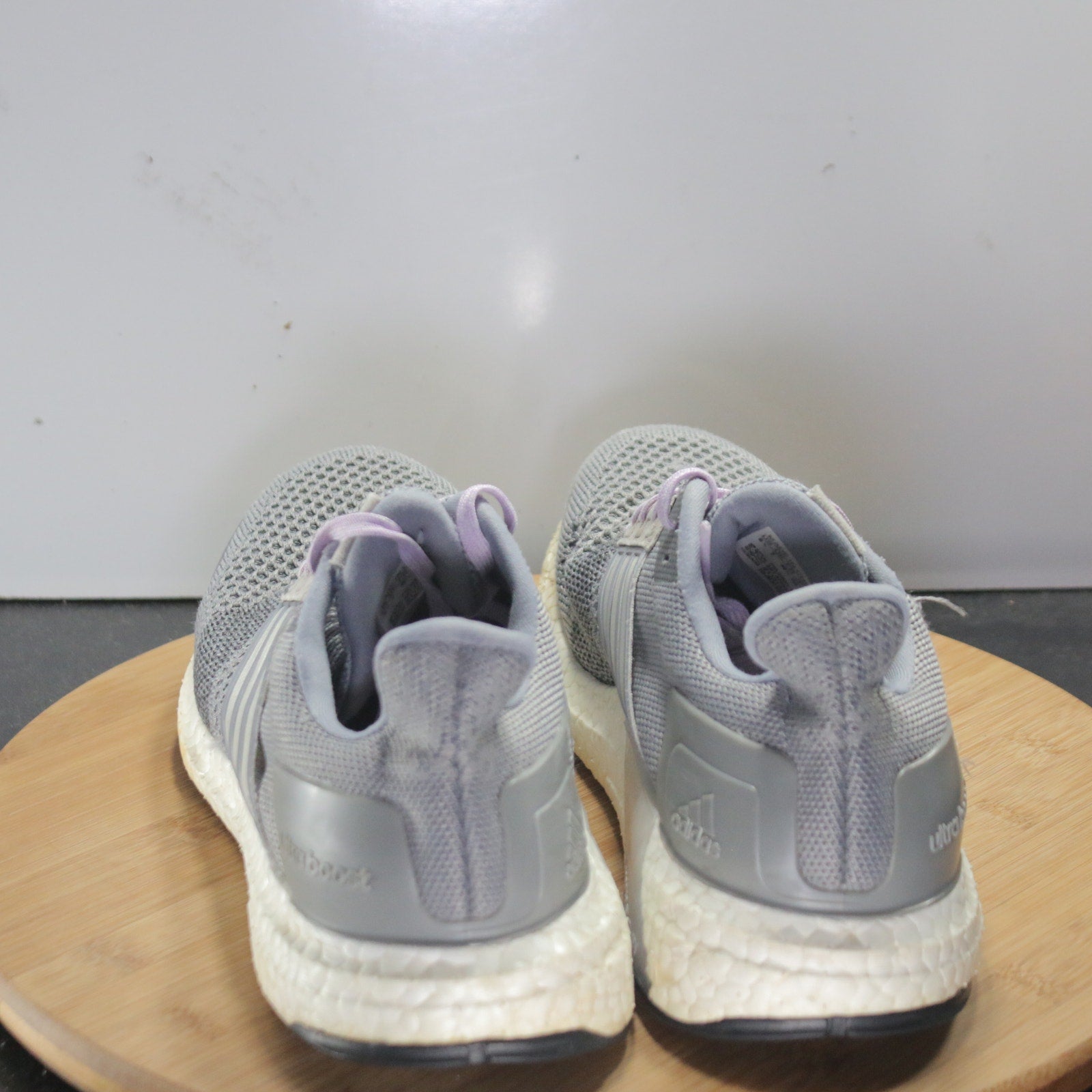 adidas UltraBoost Low Sz 8.5 Womens 008516 Gray White Running Athletic Sneakers