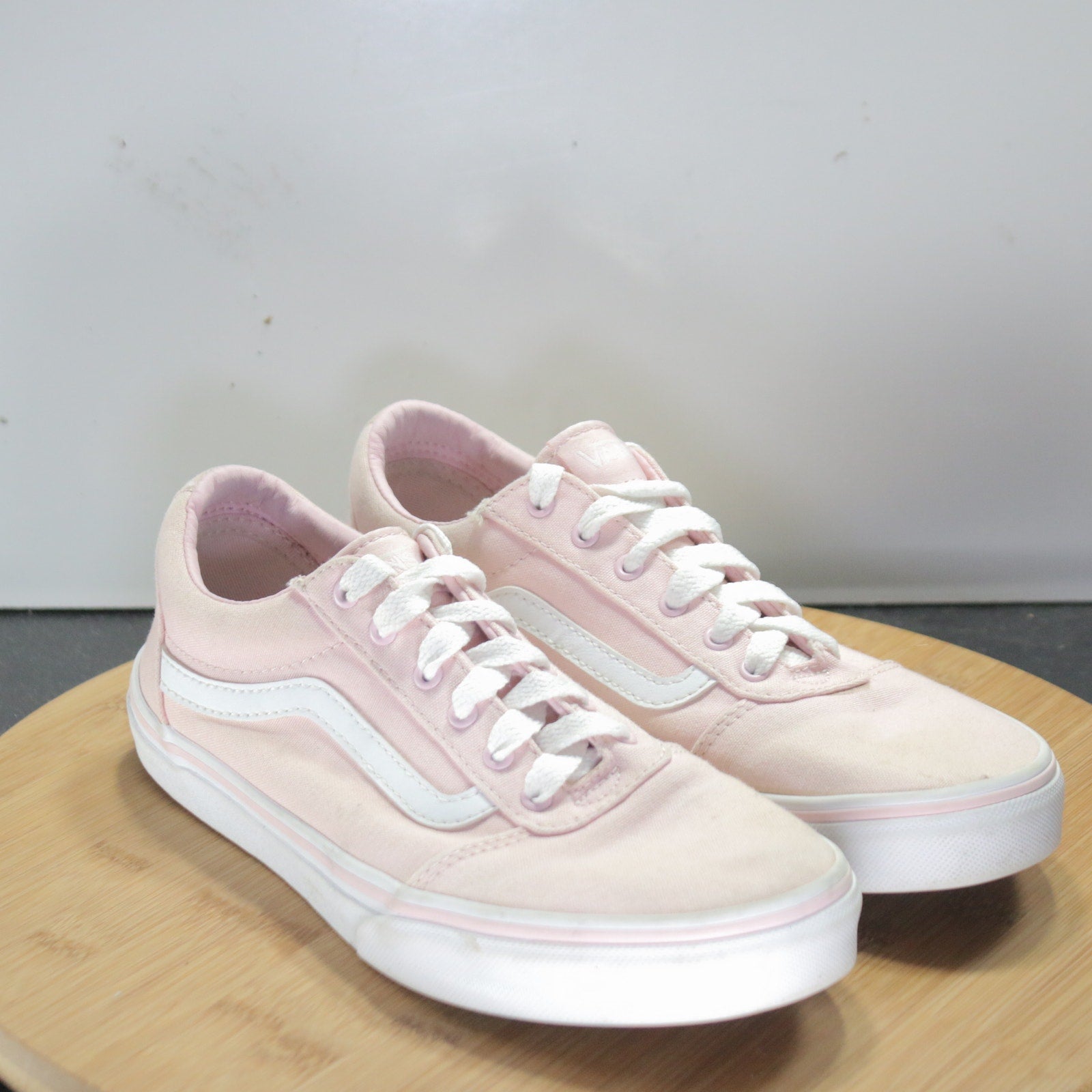 VANS Old Skool Low Sz 5youth=6.5womens 008371 Rose Pink White Skating  Sneakers