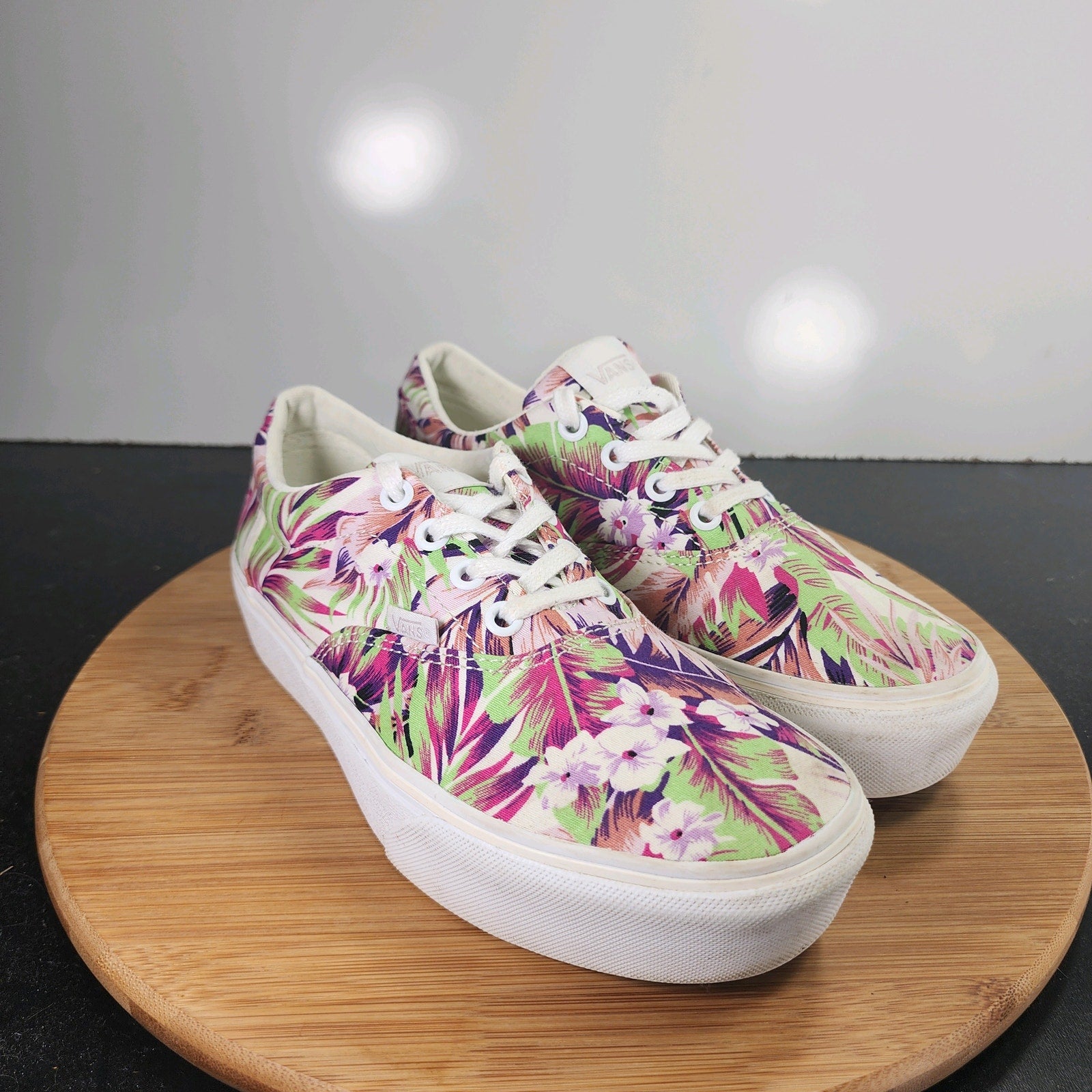 Women's VANS Authentic Sz 7 010155 White Canvas Tropical Casual Sneakers Shoes