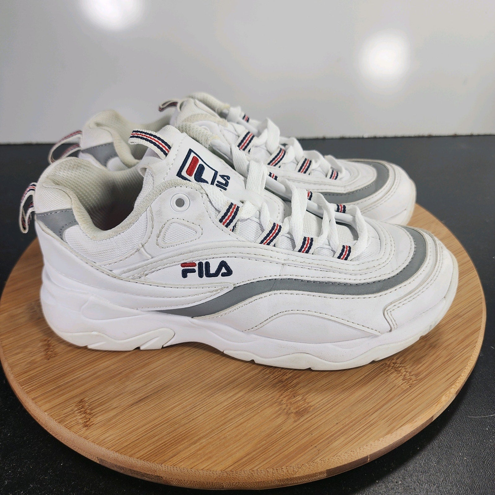 Fila Disruptor II Sz 5.5 Youth=6.5Womens 009746 White Leather Lifestyle Sneakers