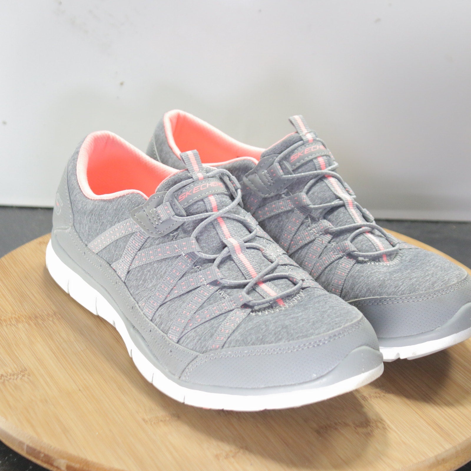 Skechers Lets Cruise Low Sz 9 Womens 008637 Gray Pink Running Trainers Sneakers