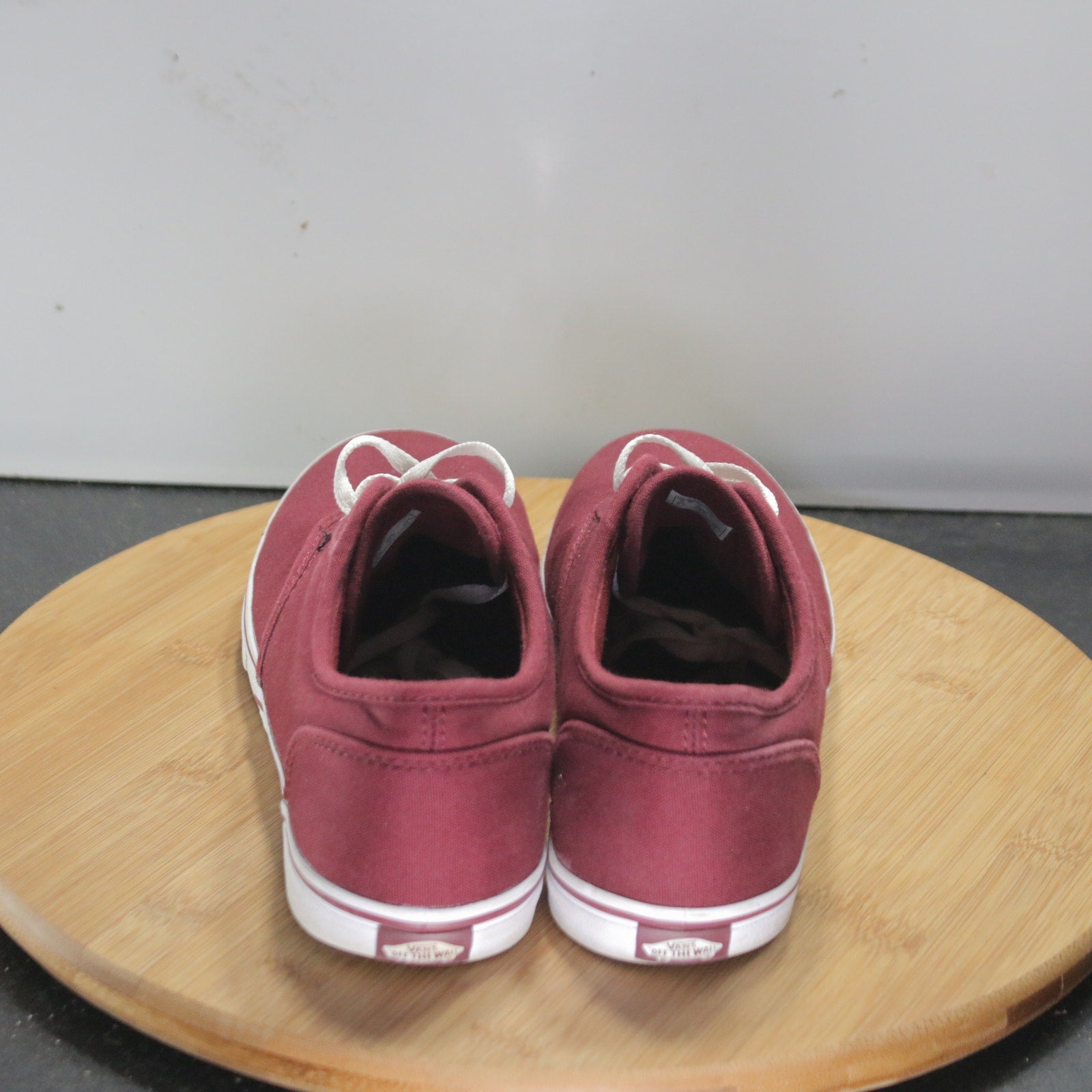 VANS Classic Low Sz 7.5 Womens 008635 Burgundy White Skateboarding Sneakers