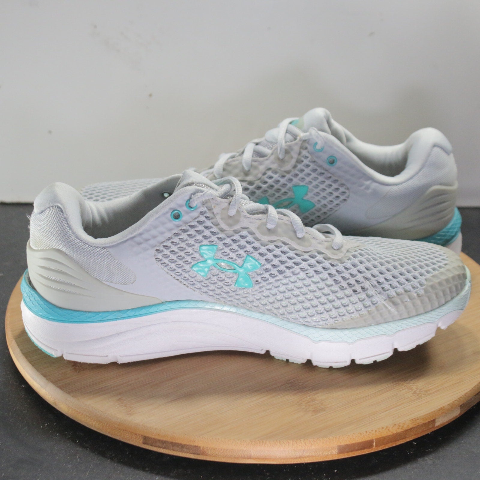 Under armour Charged Low Size 10.5 Womens 008691 Gray Blue Running Sneakers