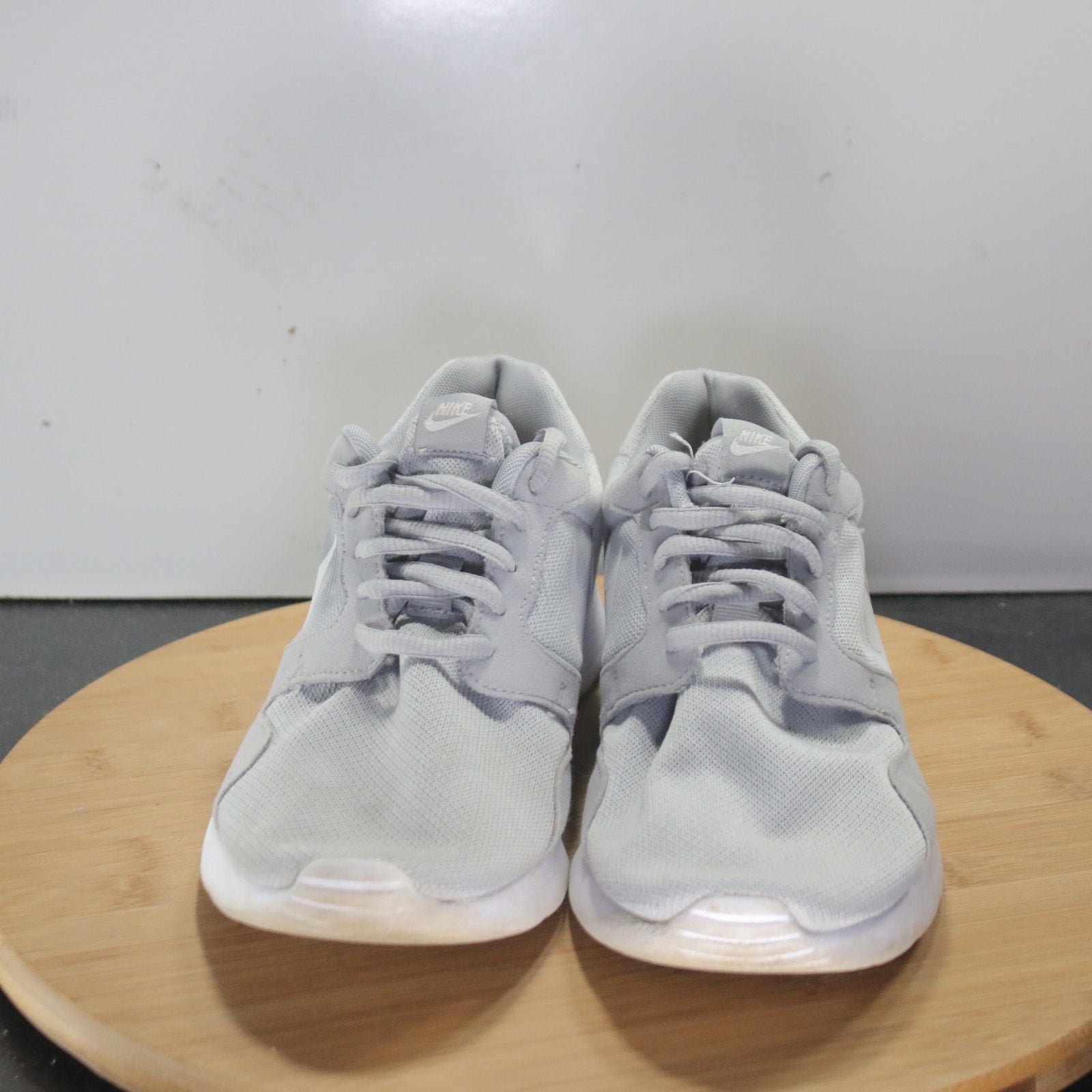 Nike Kaishi Low Size 8 Womens 008376 Wolf Gray White Running Athletic Sneakers