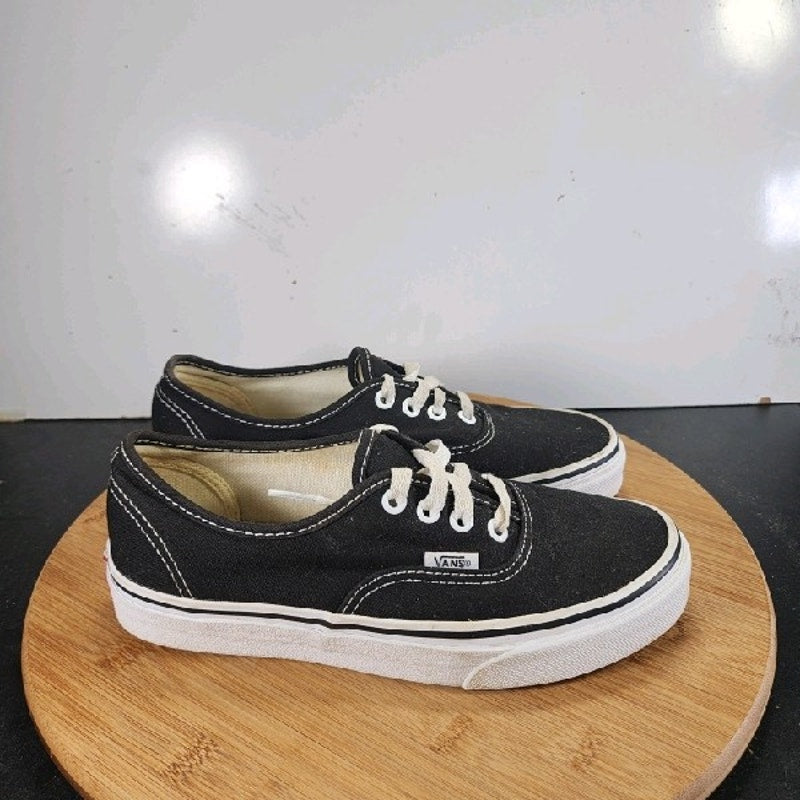 VANS Classic Low Sz 7 Womens 008816 Black White Skateboarding Sneakers Shoes