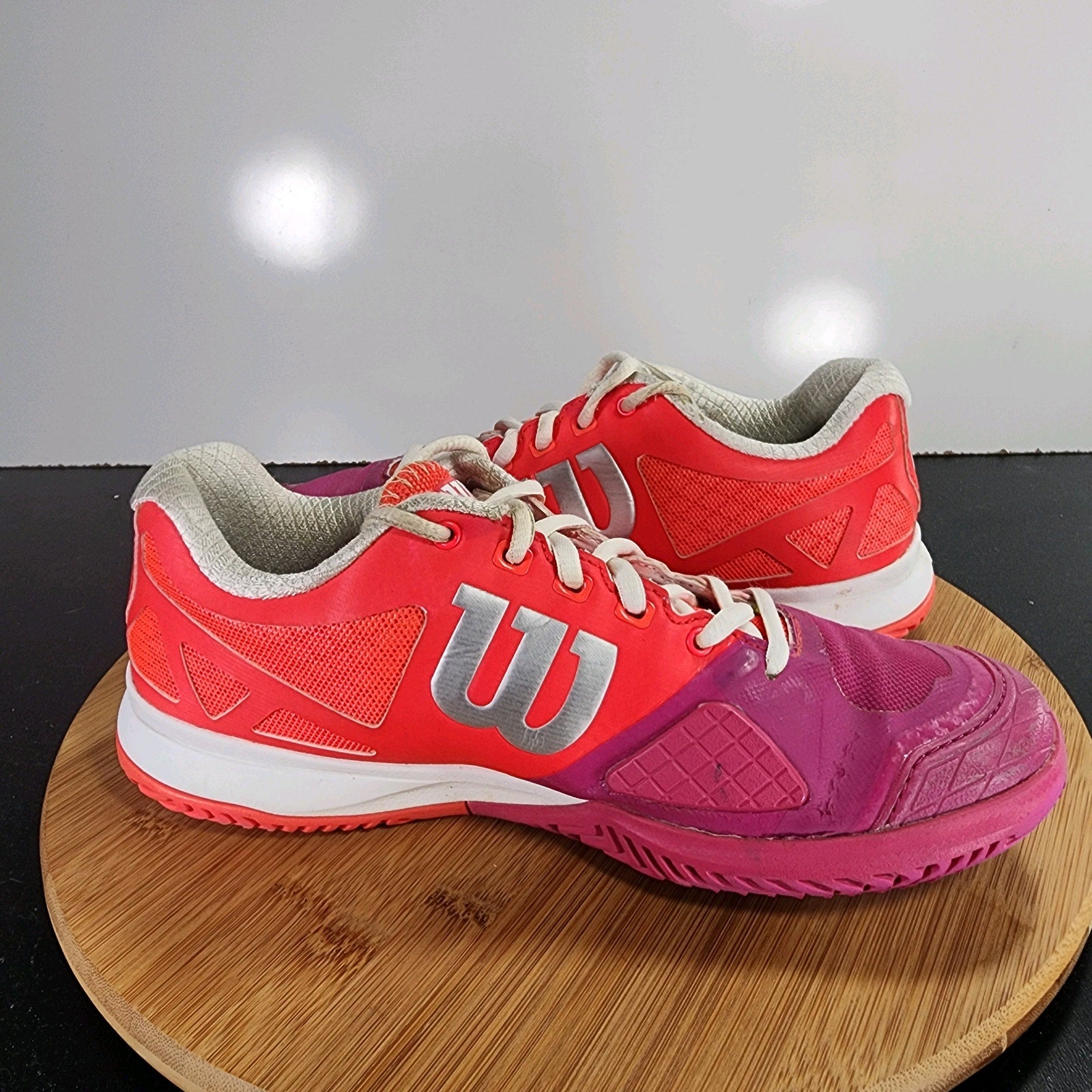 Wilson Rush Pro 2.0 Low Sz 8 Womens 009486 Red Pink Mesh Tennis Sneakers