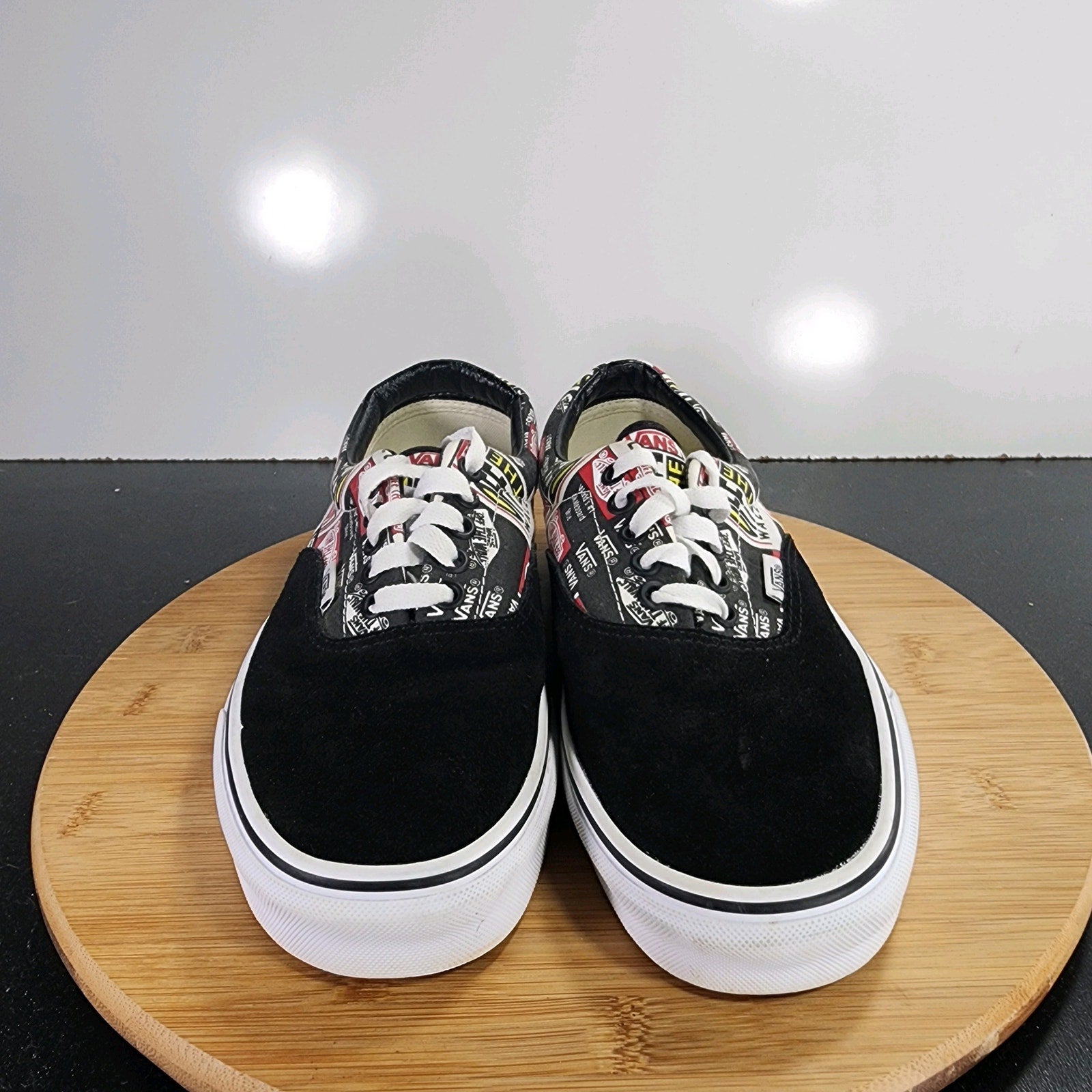 VANS Classic Low Sz 9.5 Womens 009477 Black Canvas Skateboarding Sneakers Shoes