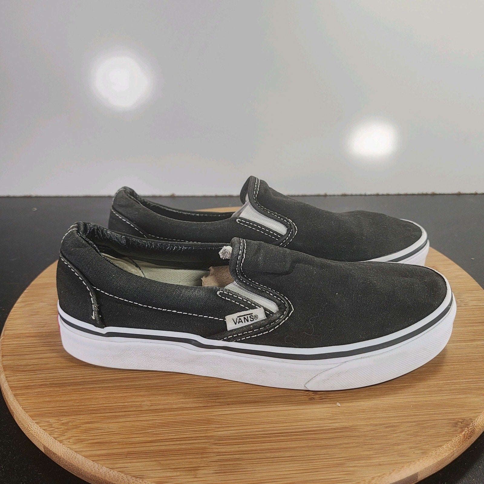 VANS Classic Slip On Low Sz 6 Womens 009450 Black White Skateboarding Sneakers