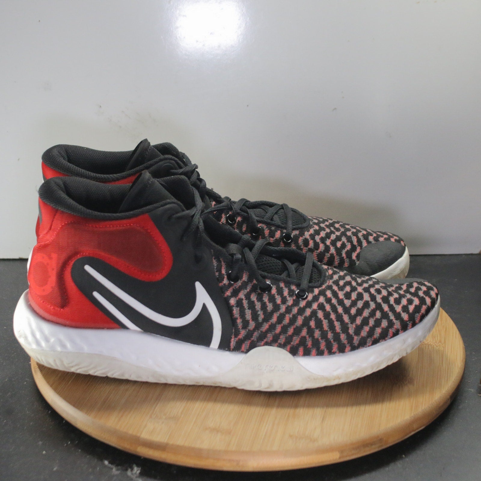 Nike KD Trey 5 Low Size 13 Mens 008526 Black University Red Basketball Sneakers