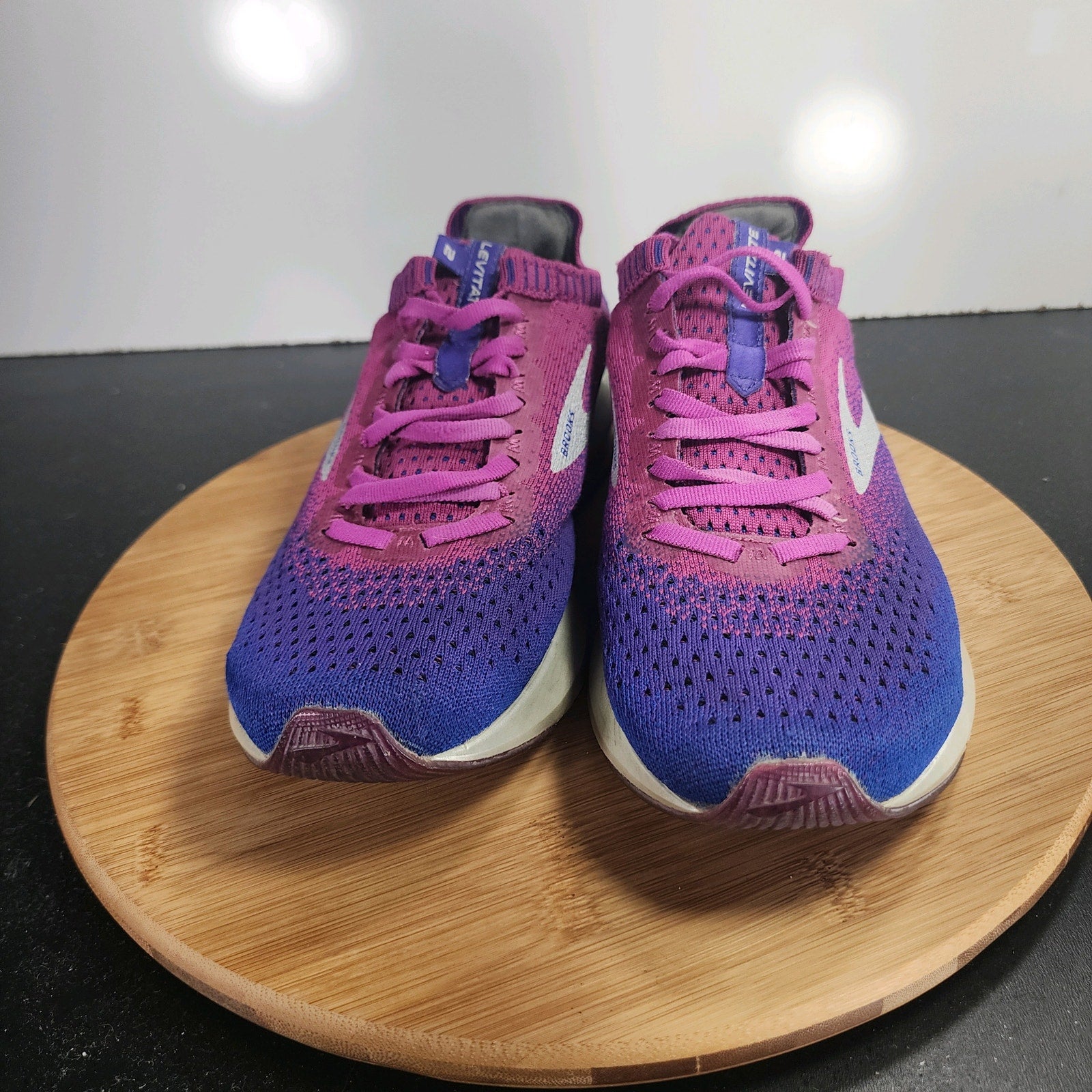 Brooks Levitate Low Sz 8.5 Womens 009692 Purple Knit Road Running Sneakers Shoes