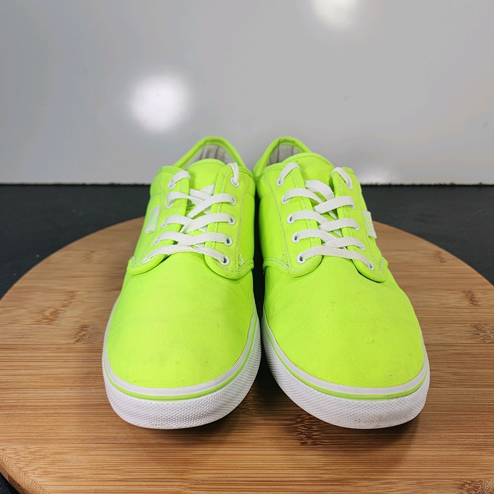 Women's VANS Classic Low Sz 8 010315 Neon Green Canvas Casual Sneakers Shoes