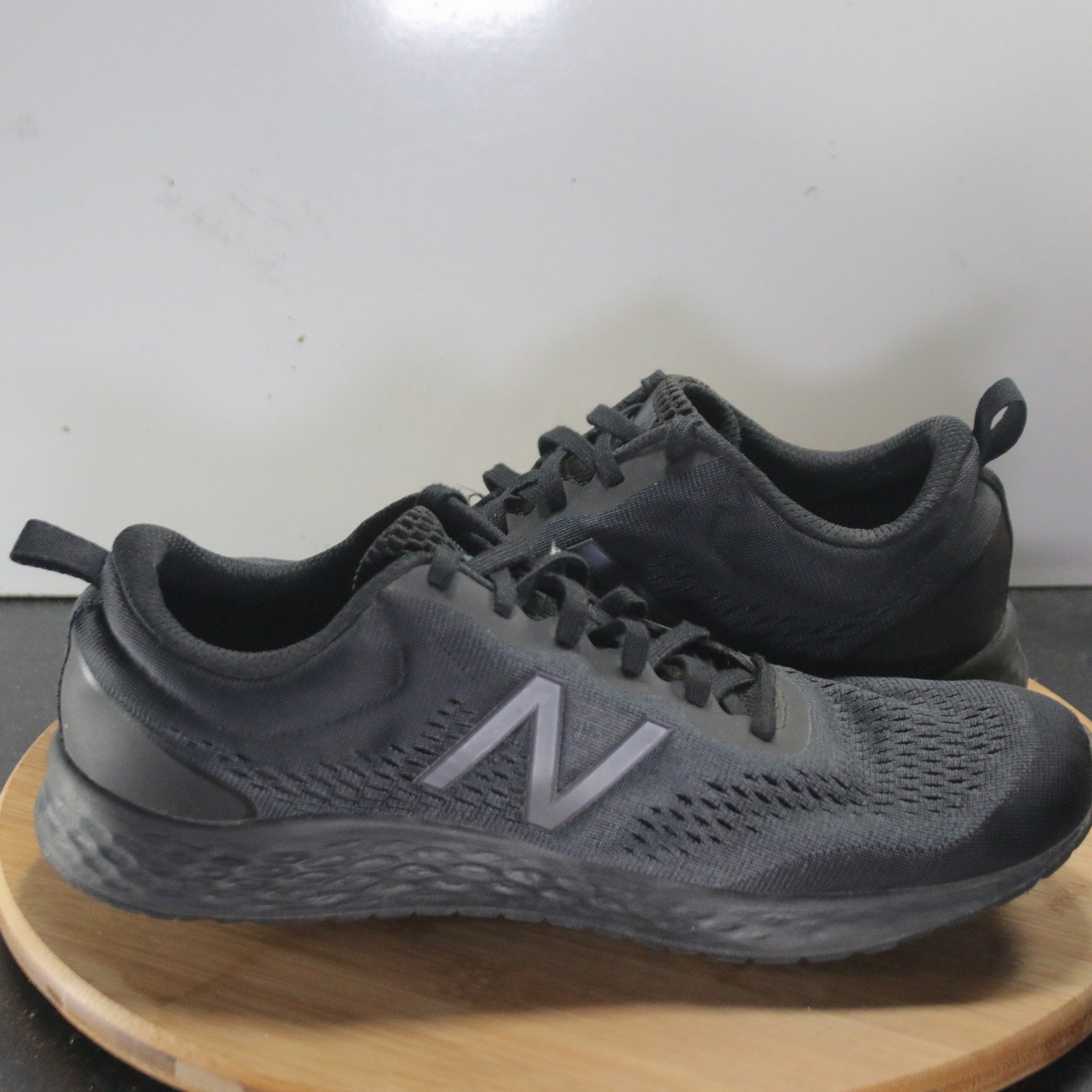 New Balance Fresh Foam Arishi Sz 9.5 Mens 008464 Triple Black Running Sneakers