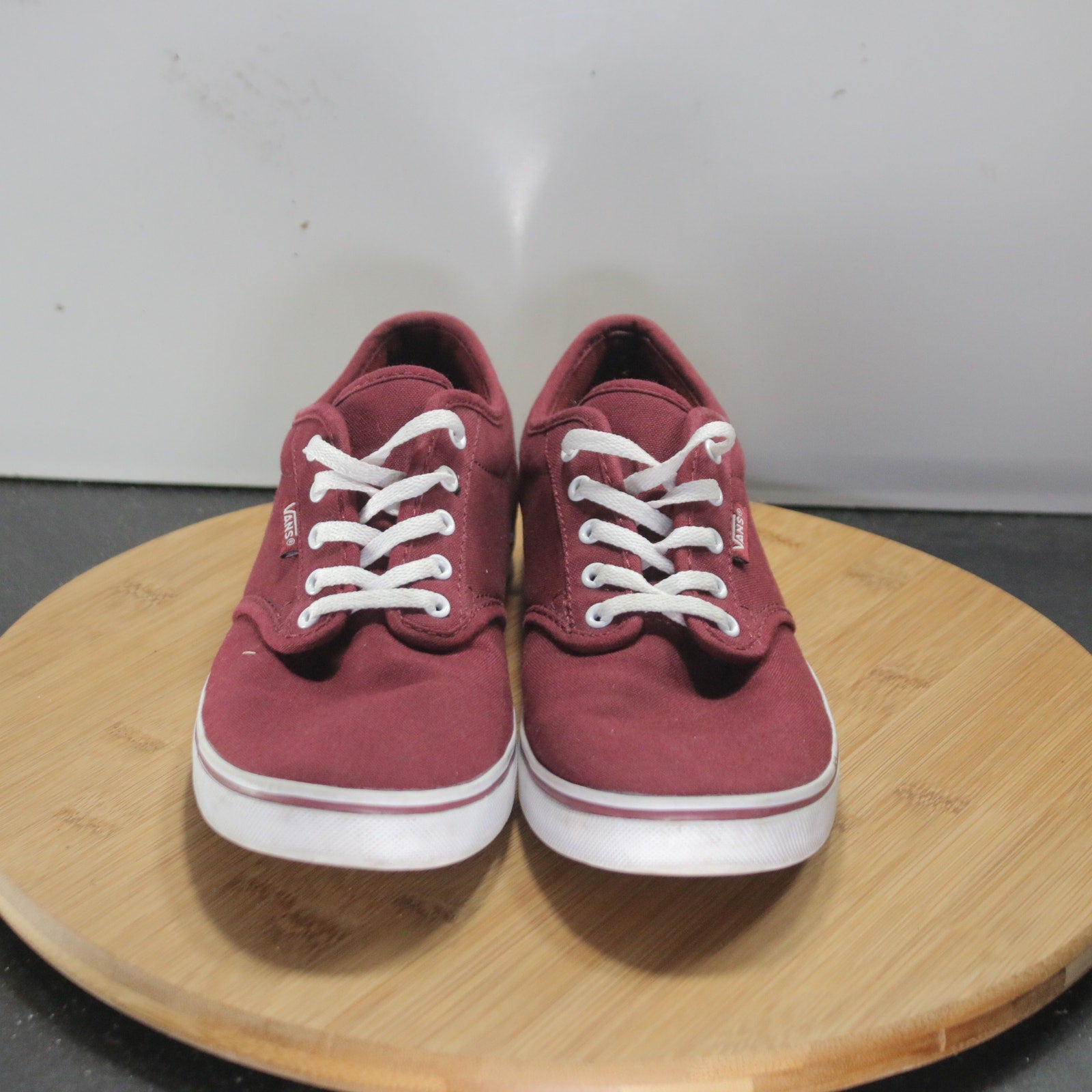 VANS Classic Low Sz 7.5 Womens 008635 Burgundy White Skateboarding Sneakers