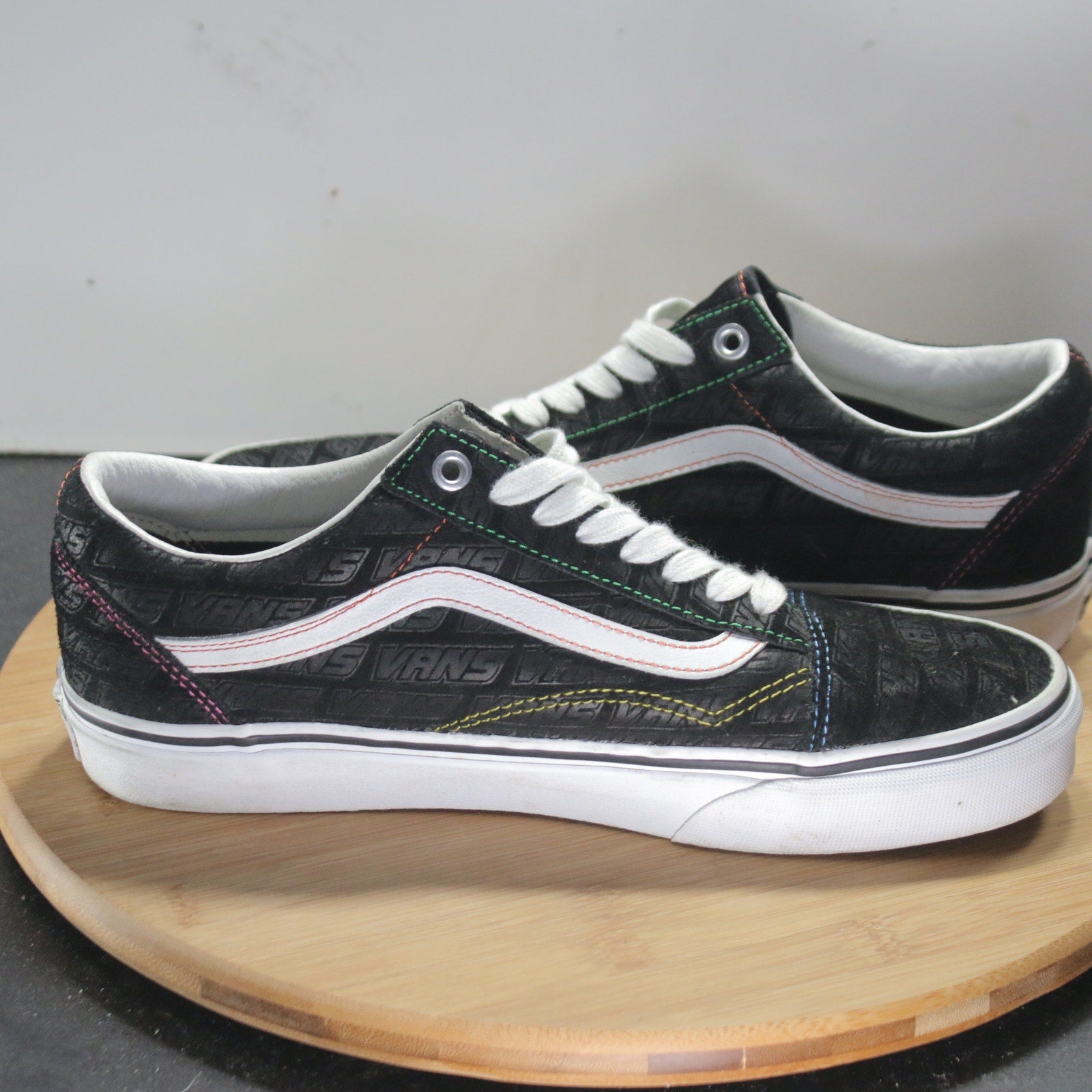 VANS Old Skool Low Size Sz 9.5 Womens 008756 Black White Skateboarding Sneakers