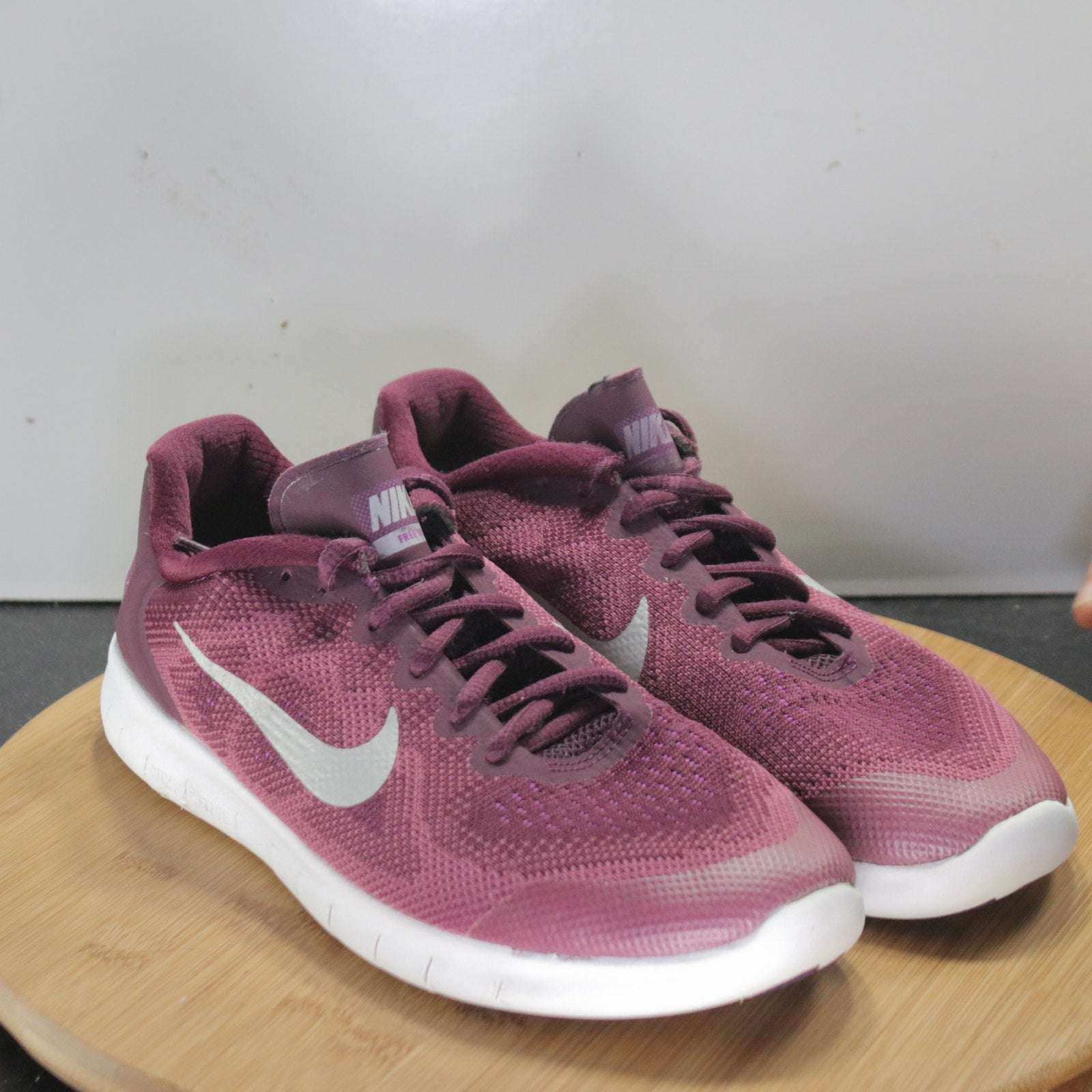 Nike Free RN Low Sz 6.5youth=8womens 008372 Purple White Running Sneakers Shoes