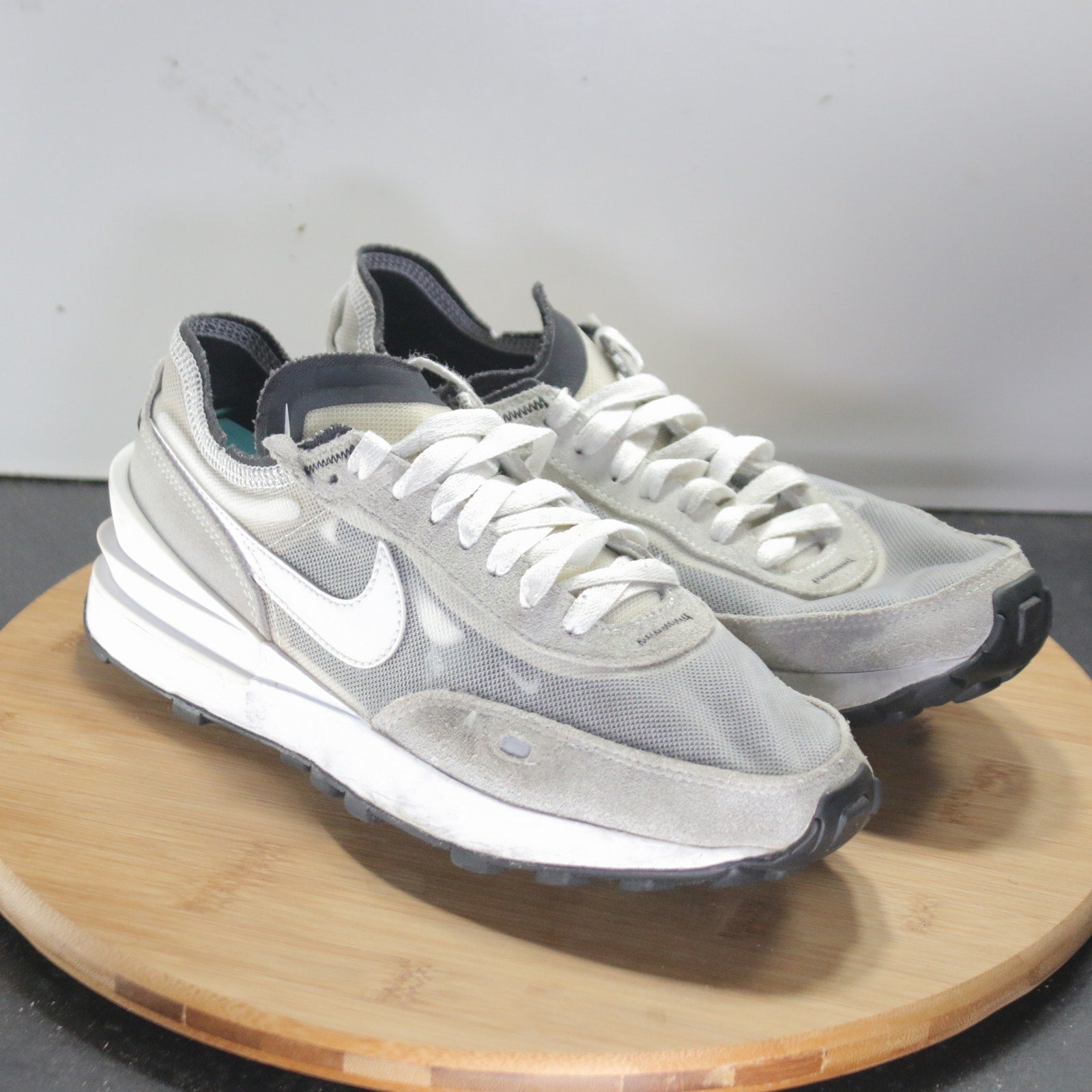 Nike Waffle One Low Sz 7.5 Womens 008570 Summit Gray White Running Sneakers