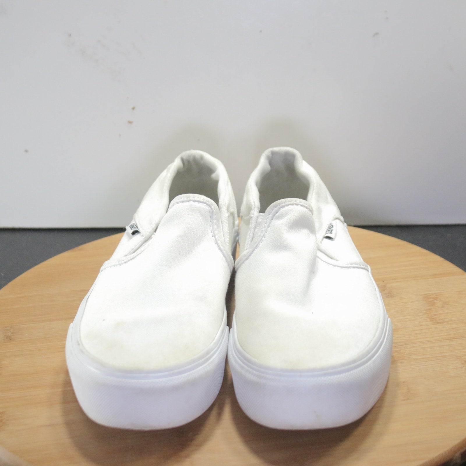 VANS Classic Slip On Low Sz 7 Womens 007923 Triple White Skateboarding Sneakers