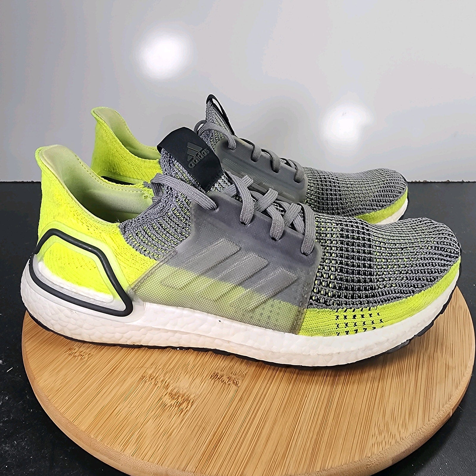 Men's Adidas Ultra Boost Low Sz 10.5 010241 Neon Yellow Flyknit Running Sneakers