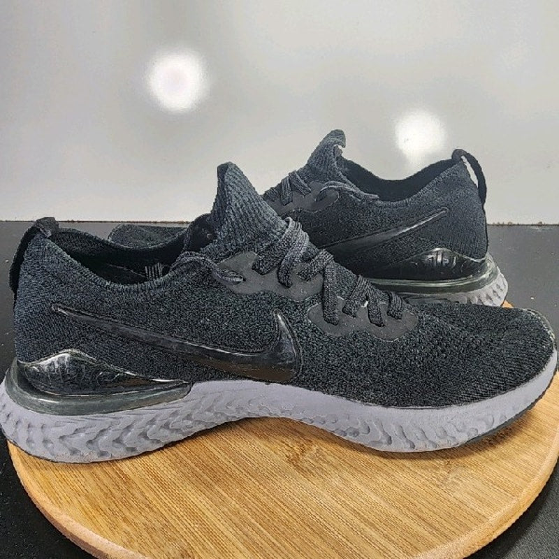 Nike Epic React Flyknit 2 Low Sz 11Womens 009076 Black Running Trainers Sneakers