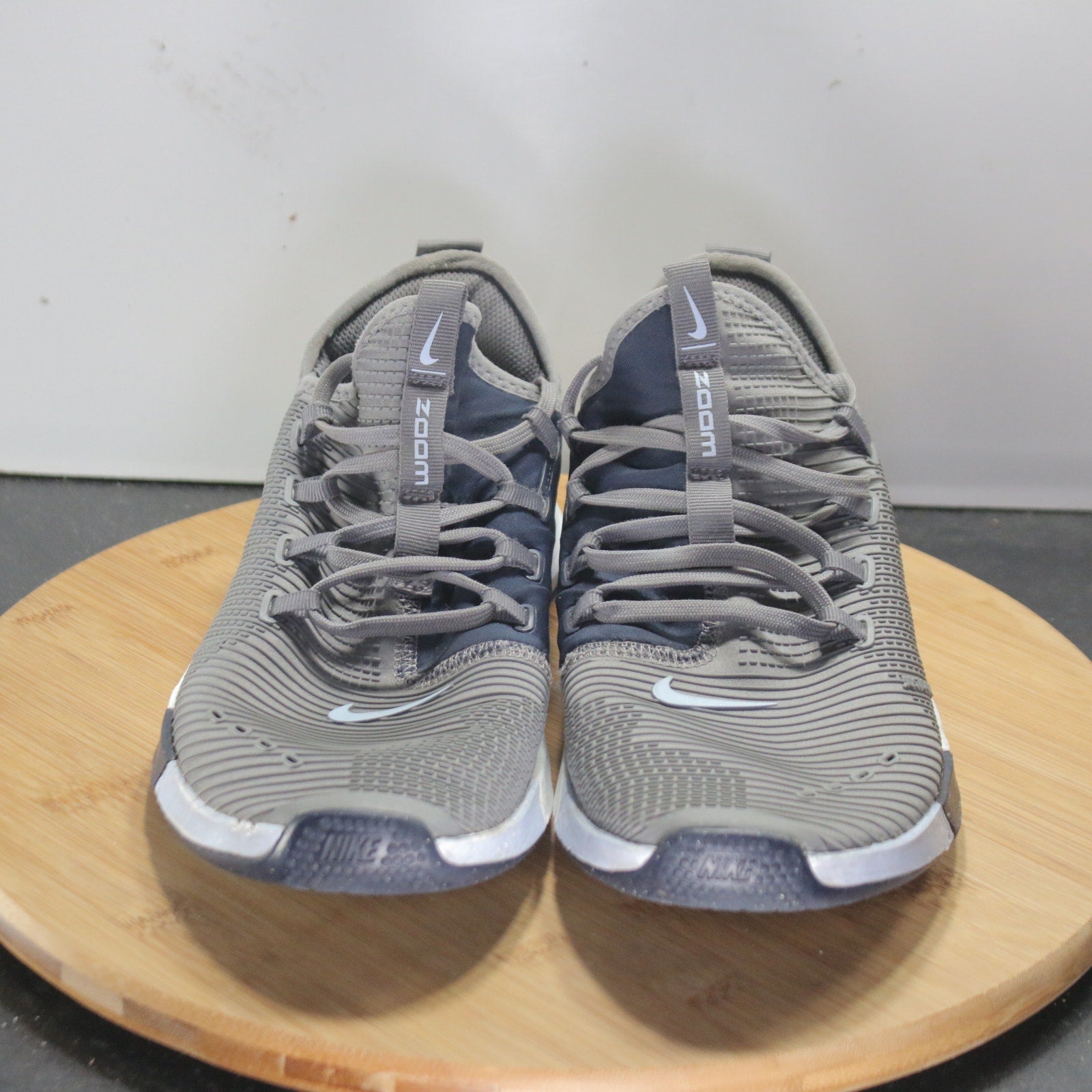 Nike Air Zoom Elevate Sz 9 Womens 008602 Gray Silver Guava Ice Running Sneakers