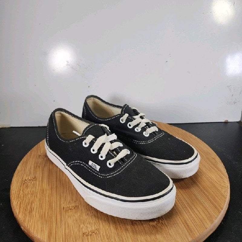 VANS Classic Low Sz 7 Womens 008816 Black White Skateboarding Sneakers Shoes