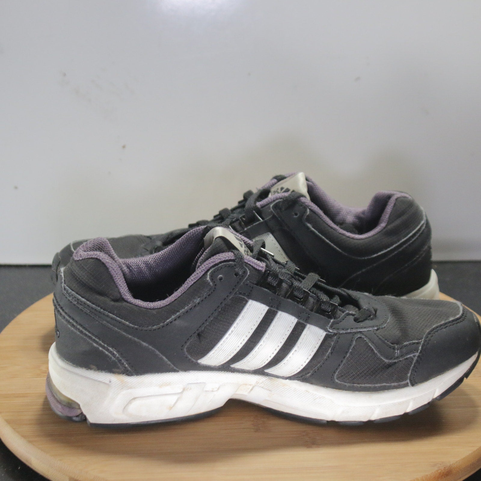 adidas Equipment Low Size 7 Womens 008404 Black White Running Athletic Sneakers